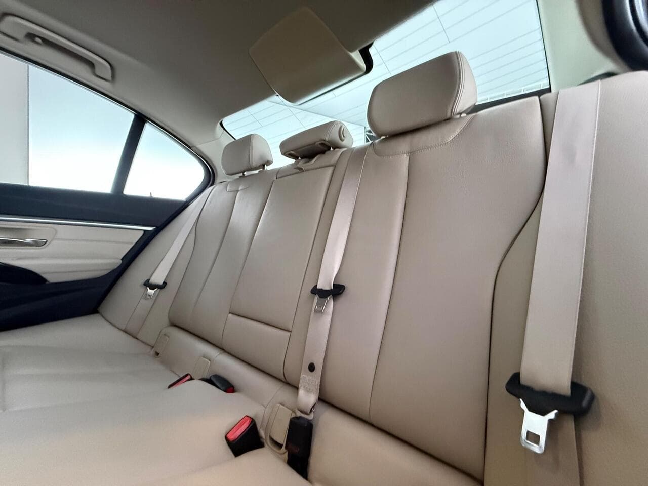 BMW 3 Series thumbnail Seats Rear