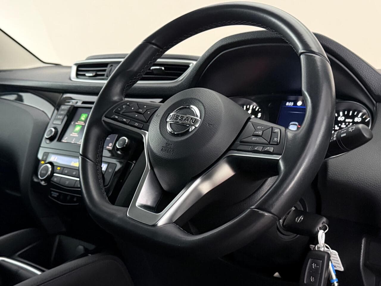 Nissan Qashqai thumbnail Steering Wheel