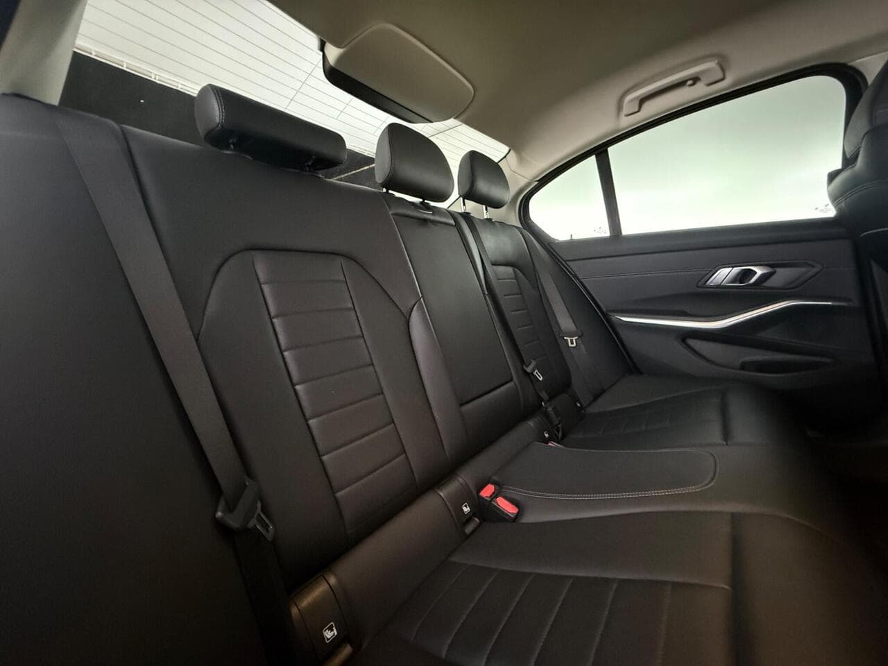 BMW 3 Series thumbnail Seats Rear