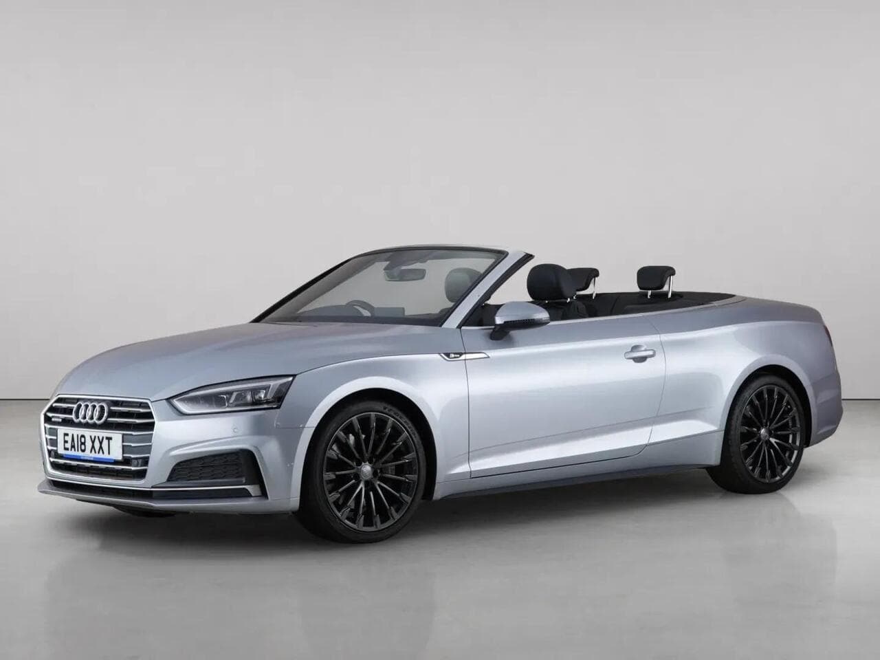 Audi A5 Cabriolet thumbnail Front Left