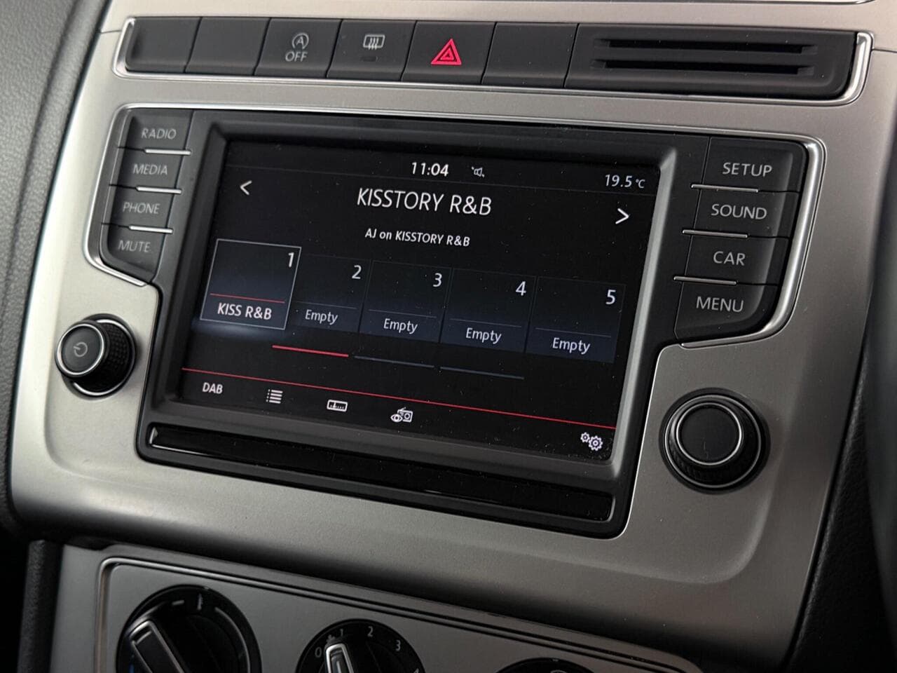 Volkswagen Polo thumbnail Infotainment System