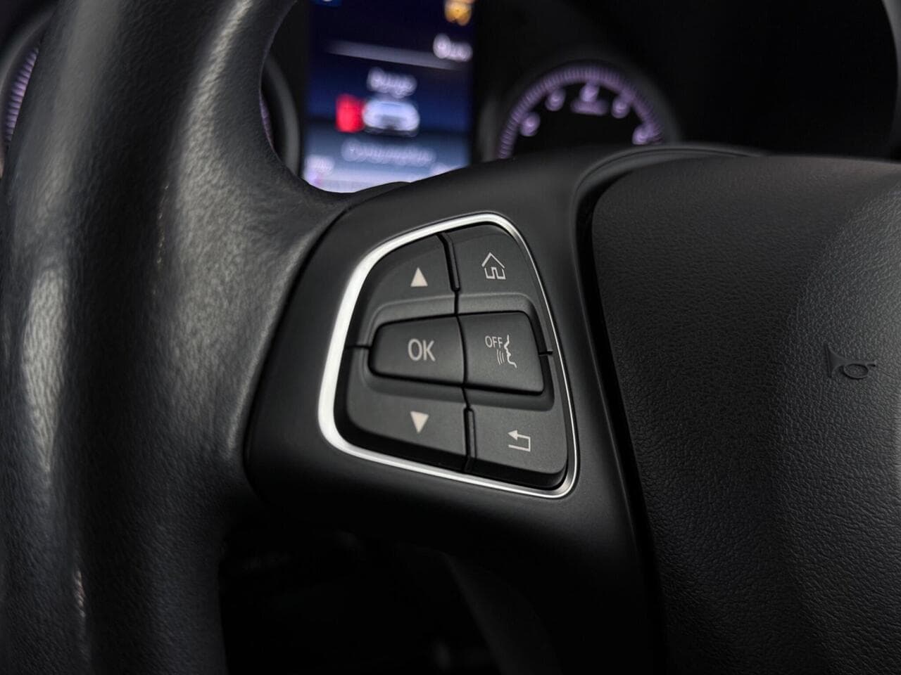 Skoda Karoq thumbnail Misc Controls