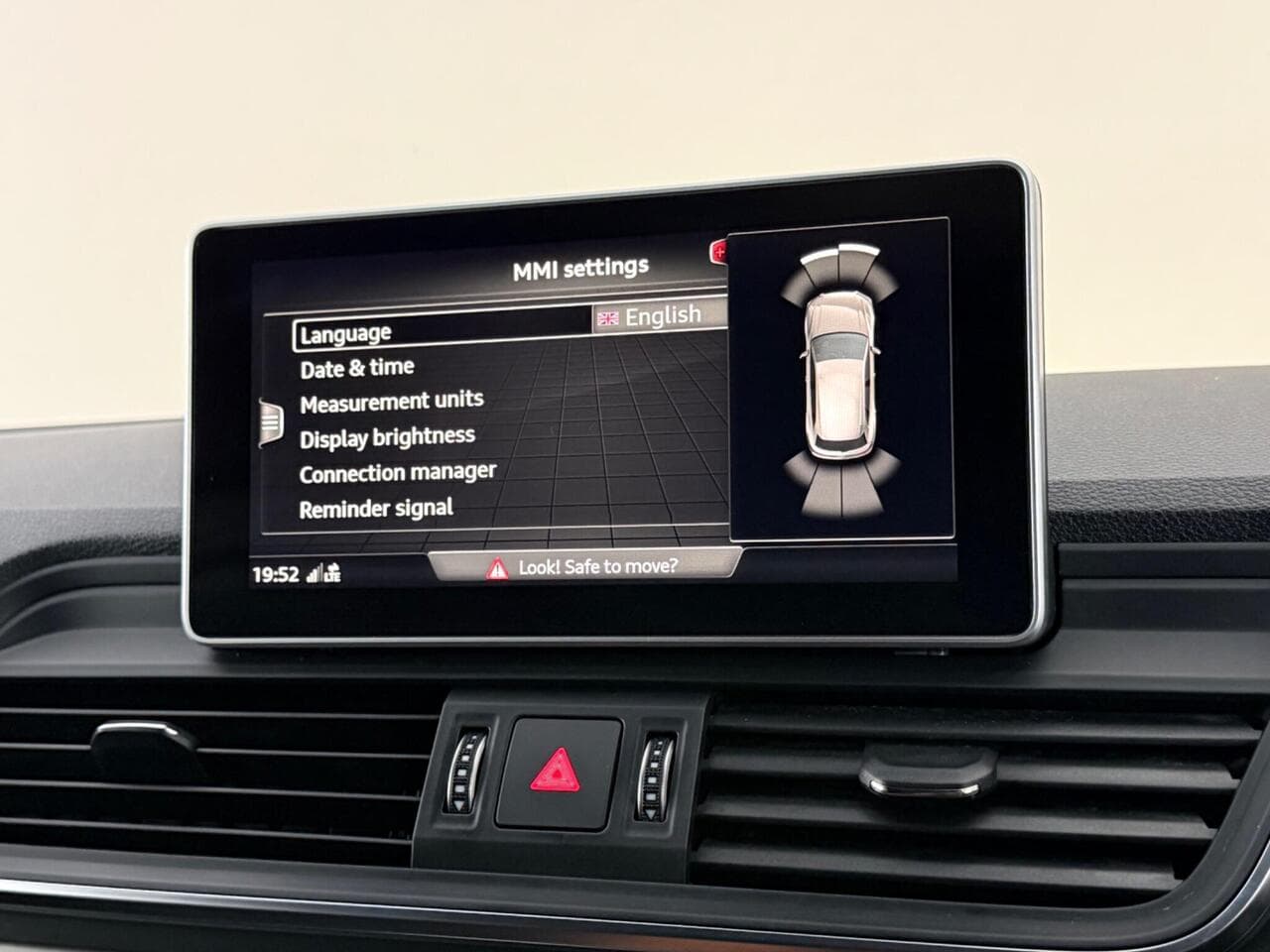 Audi Q5 thumbnail Infotainment System