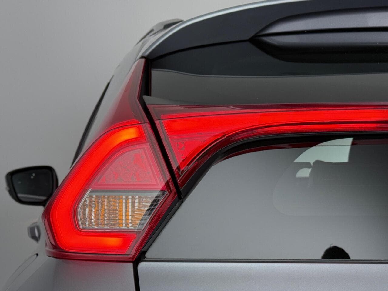 Mitsubishi Eclipse Cross thumbnail Inconclusive