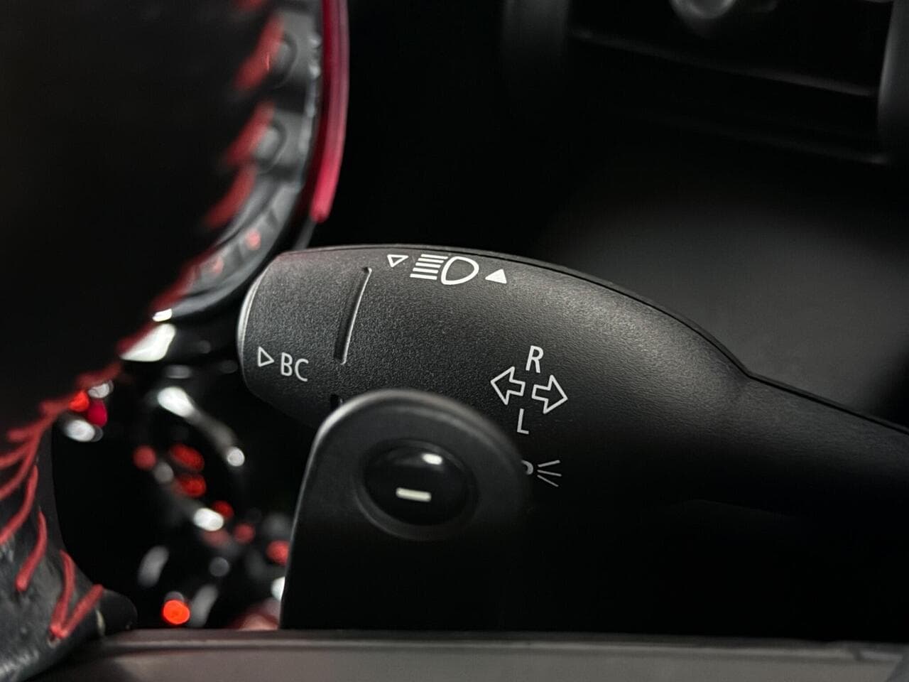 MINI Hatch thumbnail Misc Controls