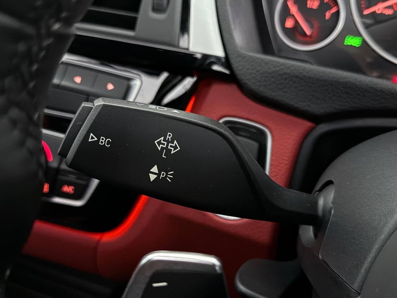 BMW 4 Series Gran Coupe thumbnail Misc Controls