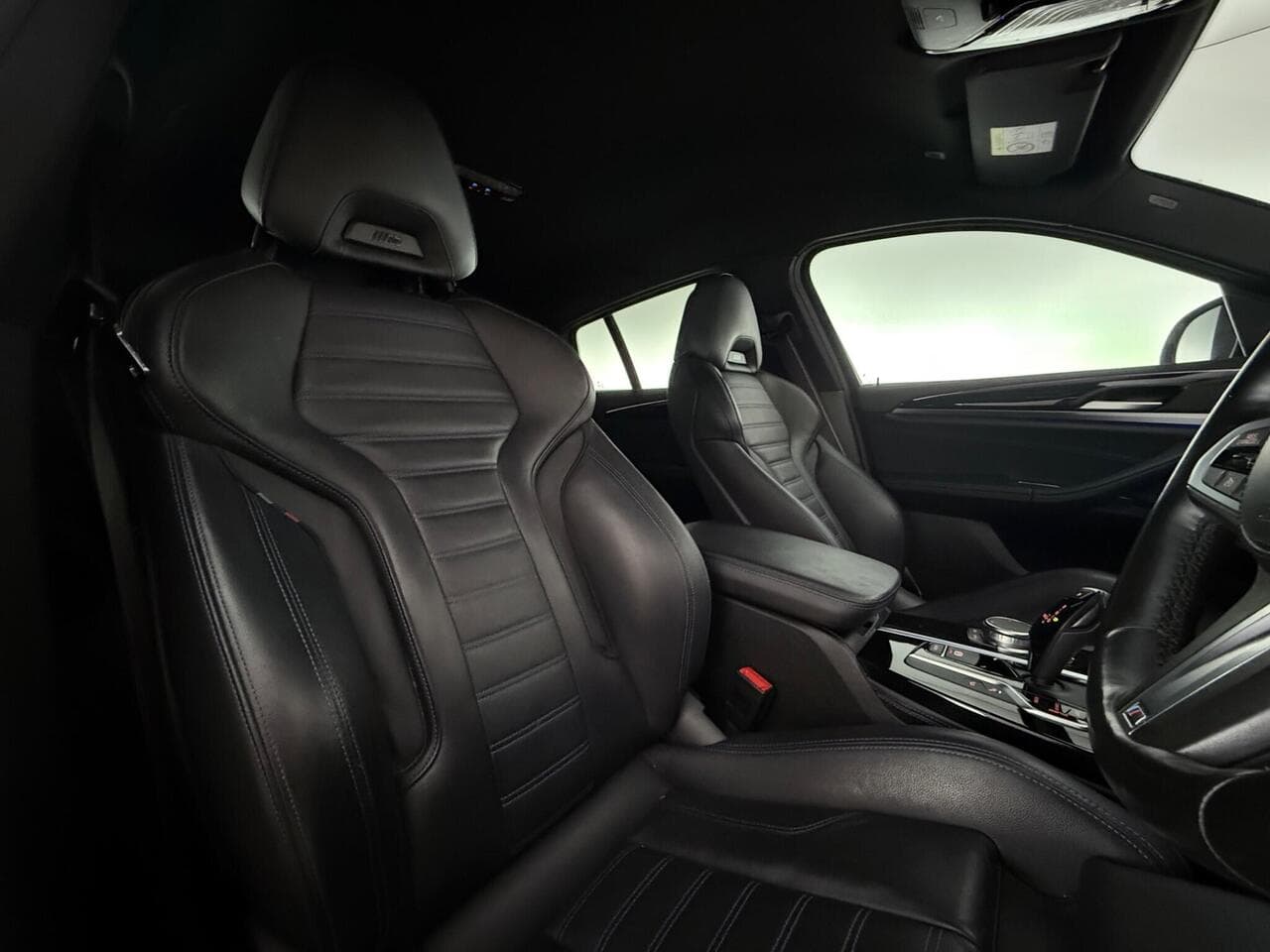 BMW X4 thumbnail Seat Driver