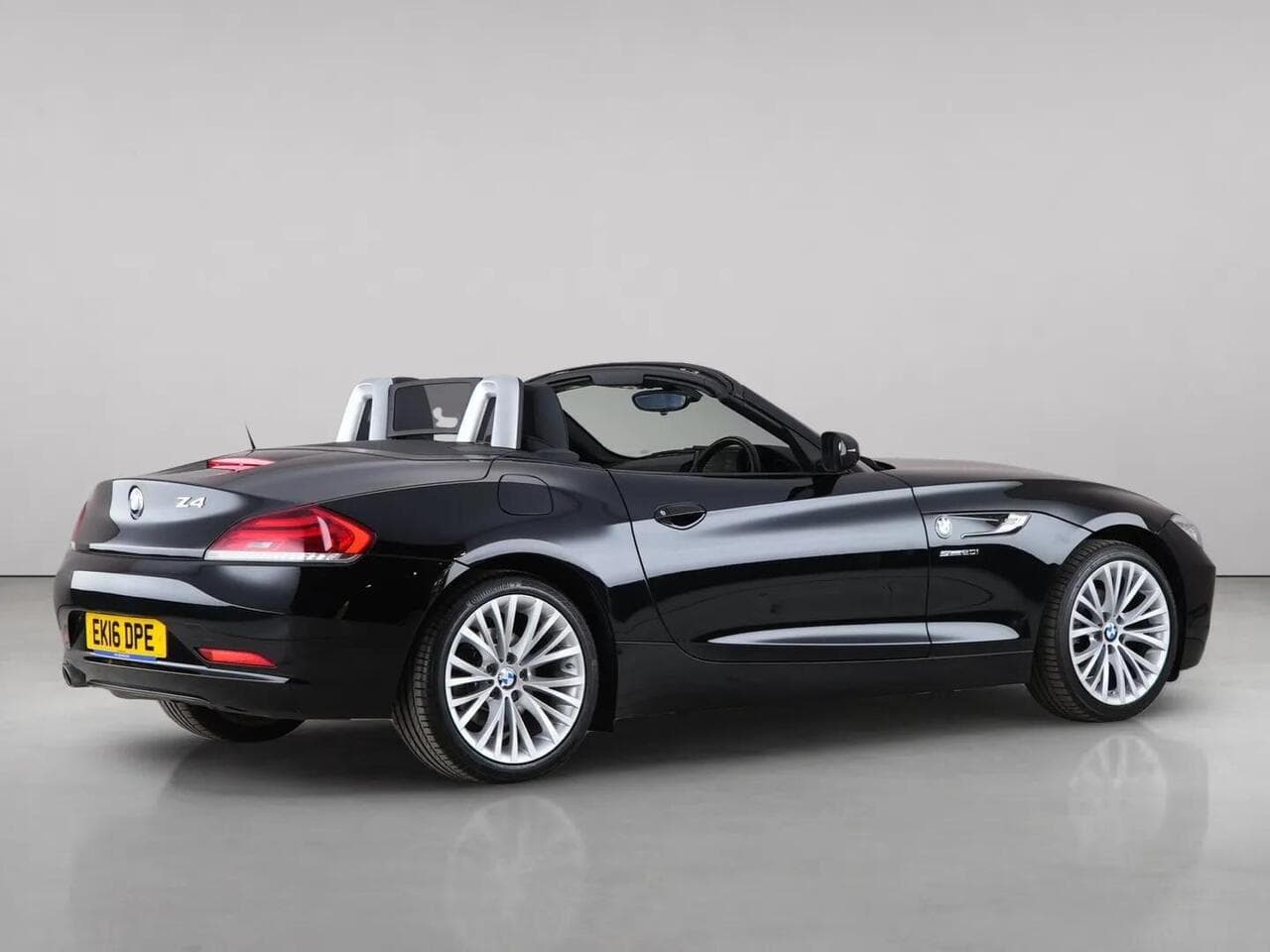 BMW Z4 thumbnail Rear Right