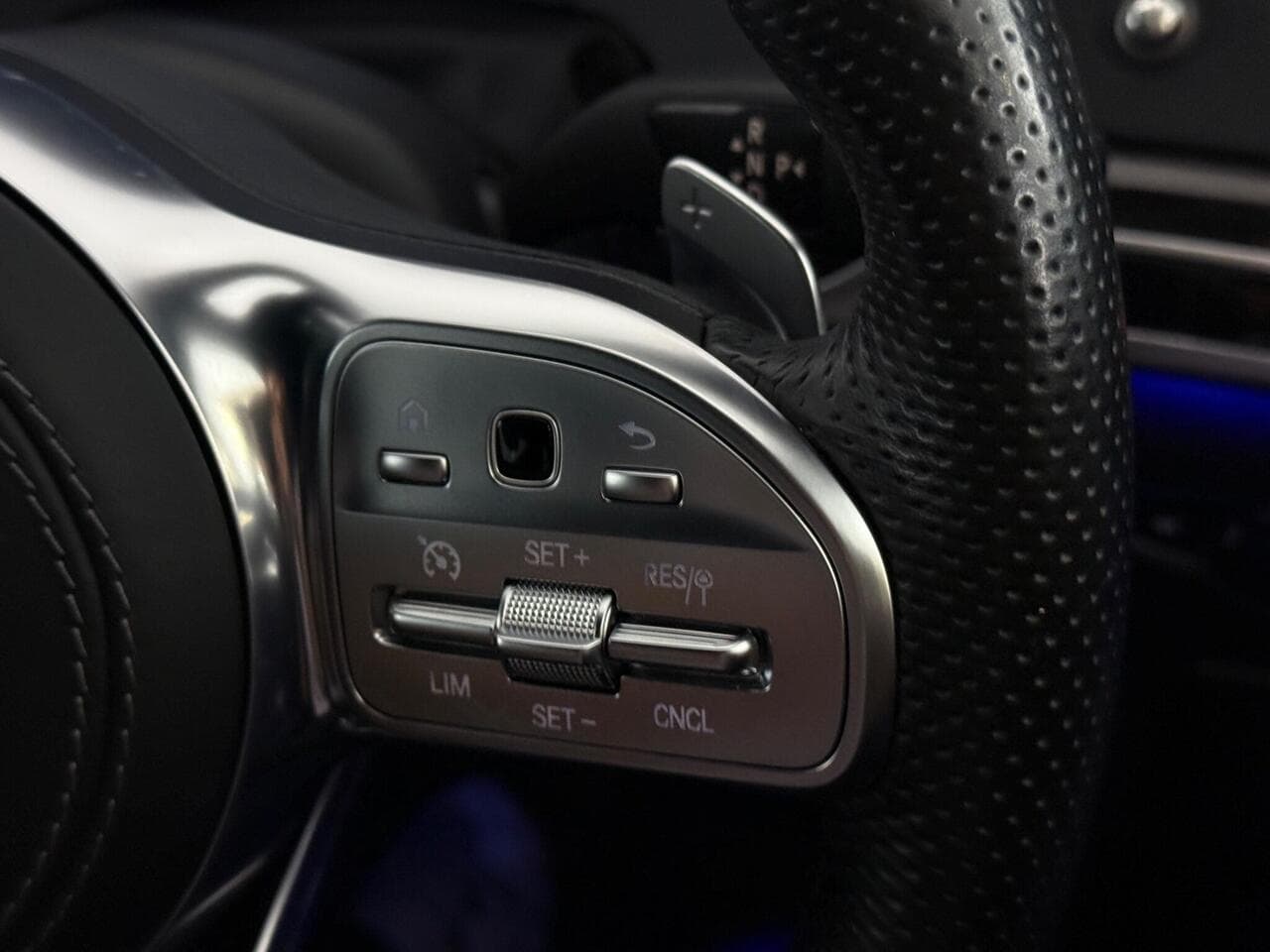 Mercedes-Benz S Class thumbnail Misc Controls