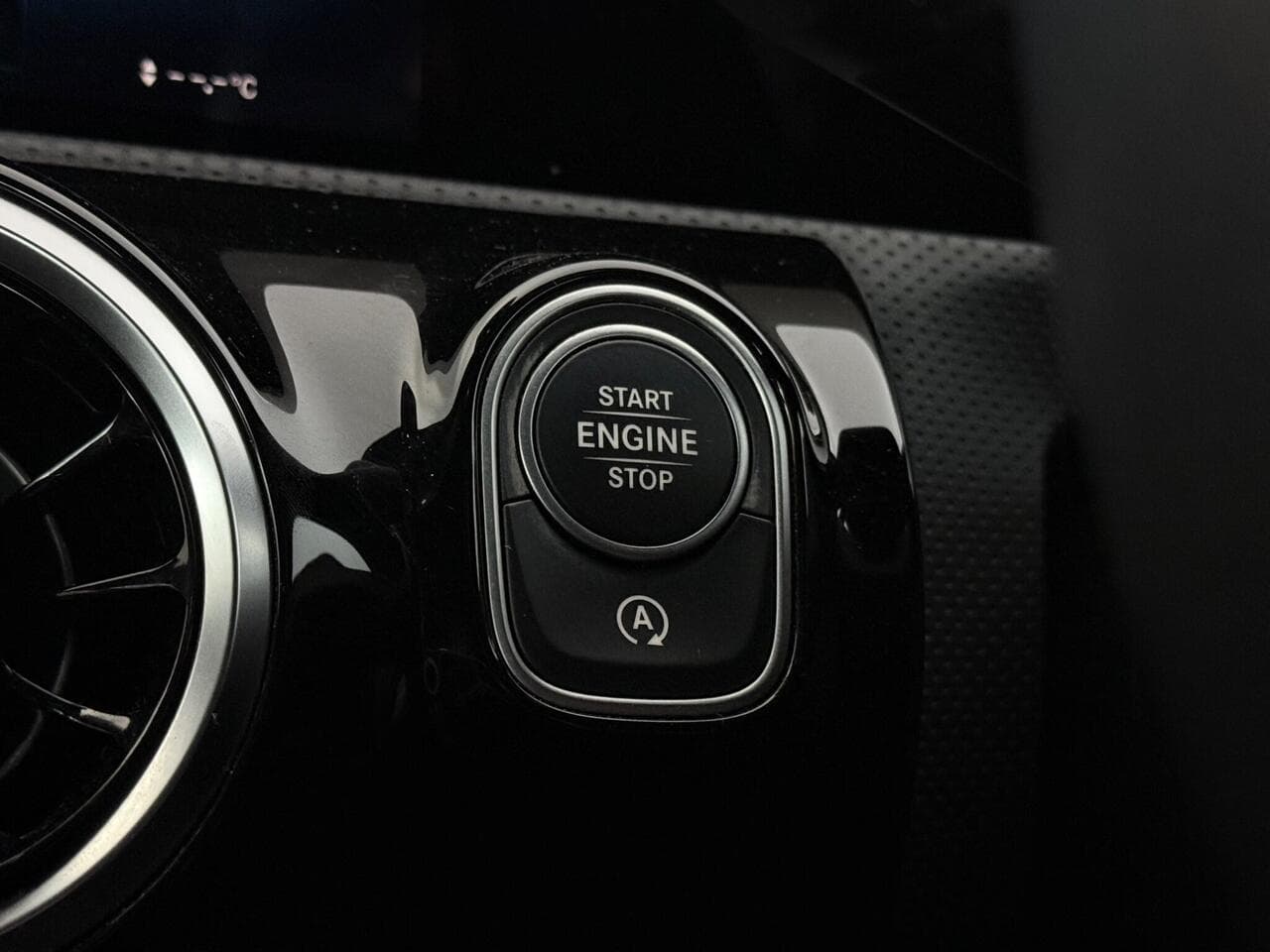 Mercedes-Benz A Class thumbnail Misc Controls