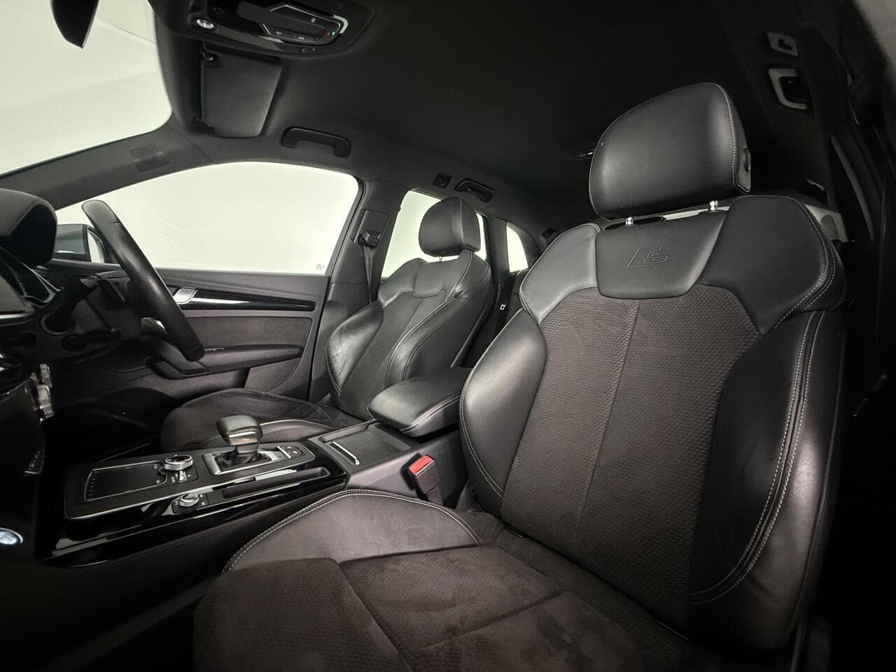 Audi Q5 thumbnail Seat Front Passenger