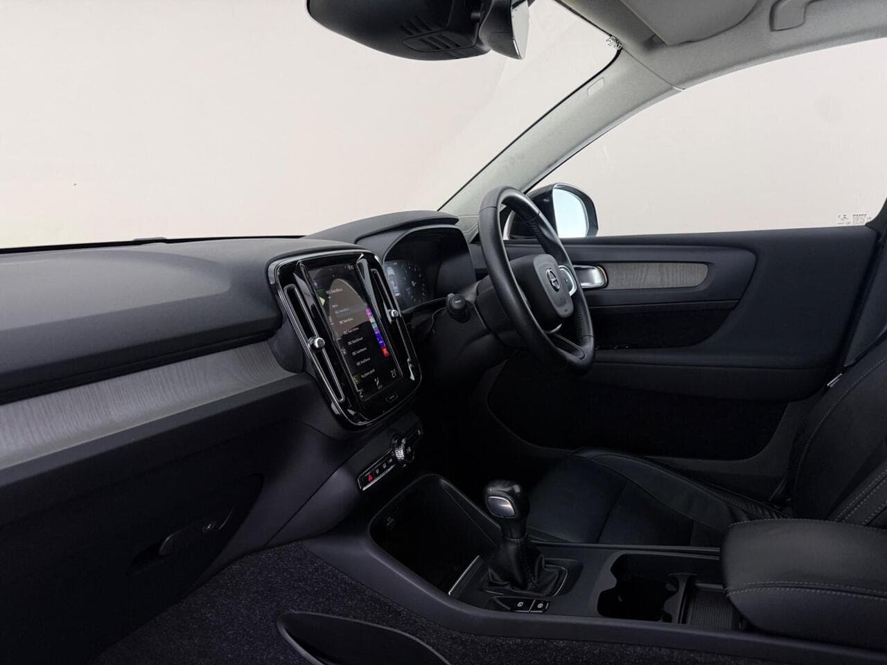 Volvo XC40 thumbnail Interior Front