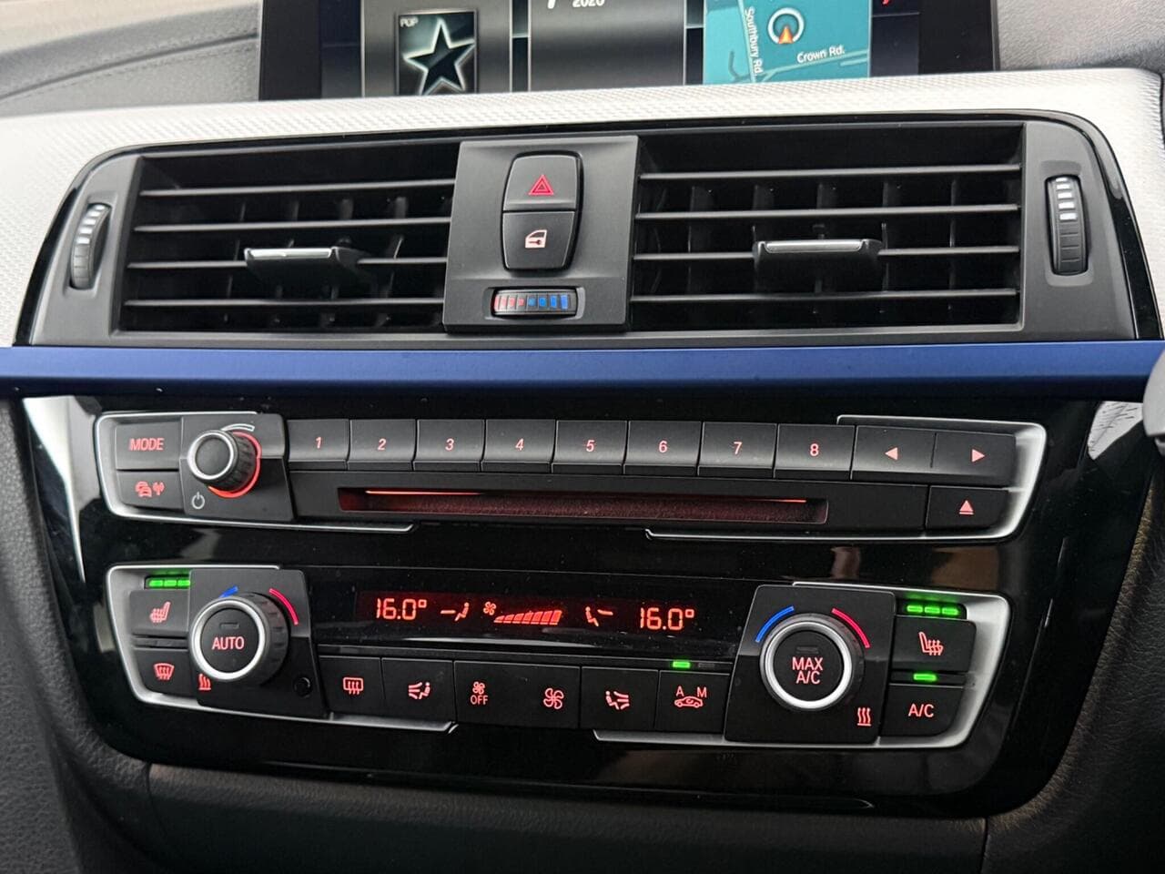 BMW 3 Series thumbnail Infotainment System