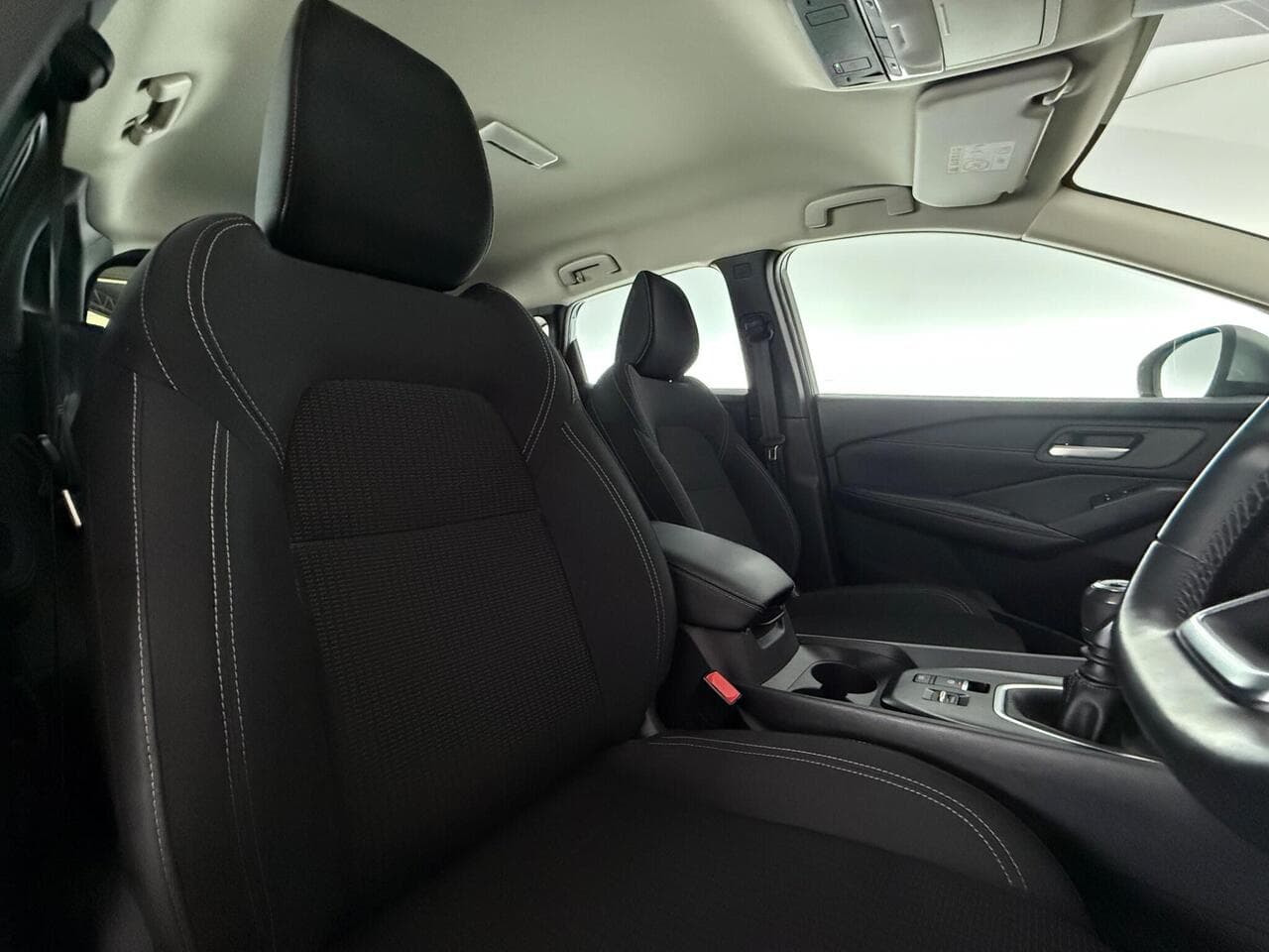 Nissan Qashqai thumbnail Seat Driver