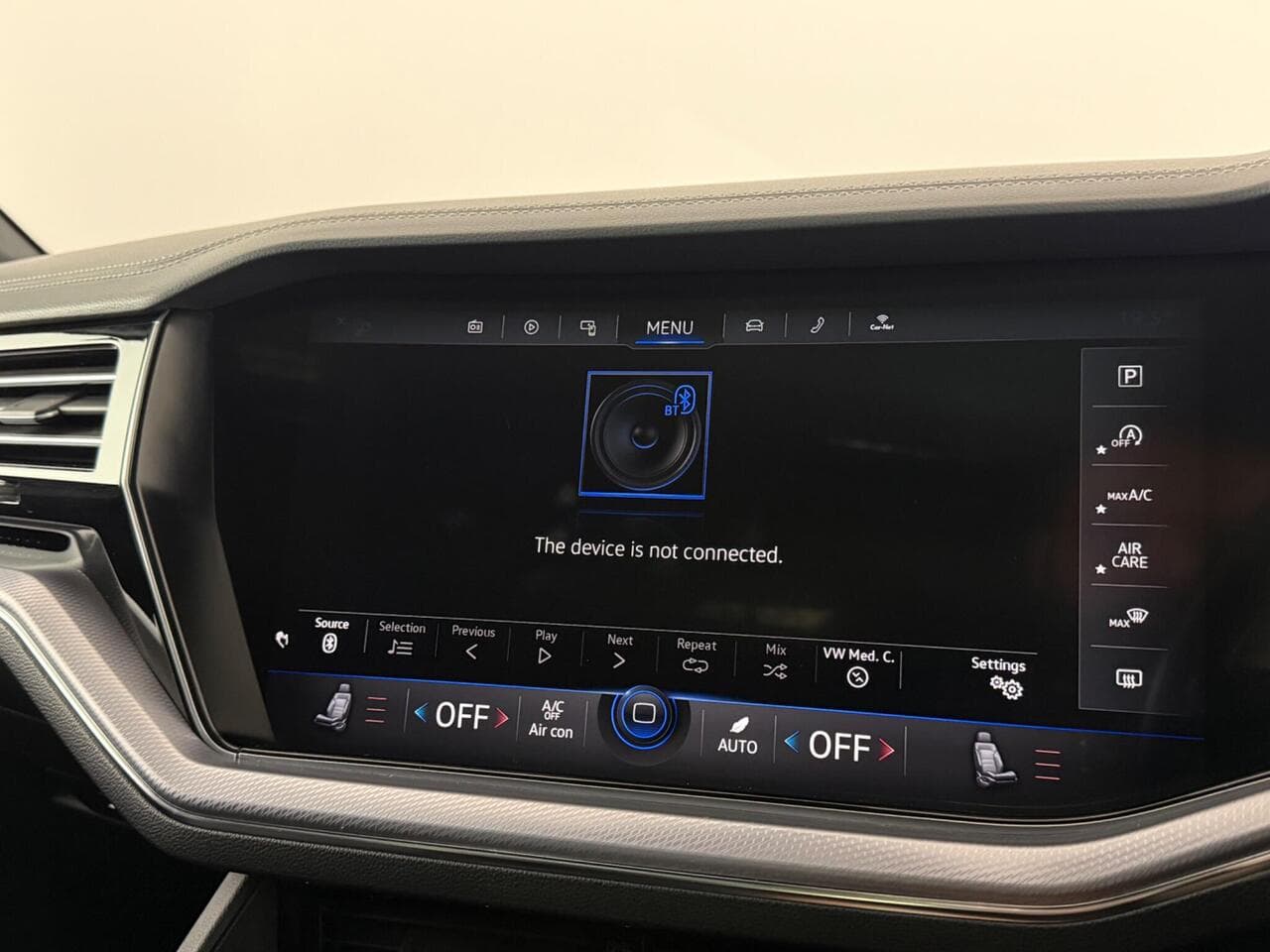 Volkswagen Touareg thumbnail Infotainment System