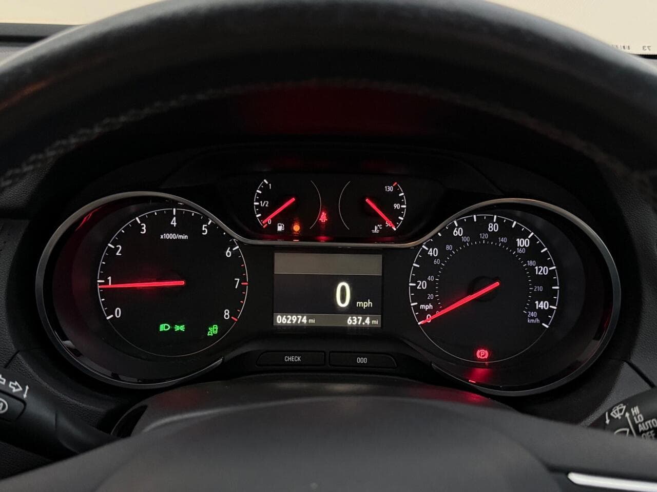 Vauxhall Grandland X thumbnail Driver Instruments