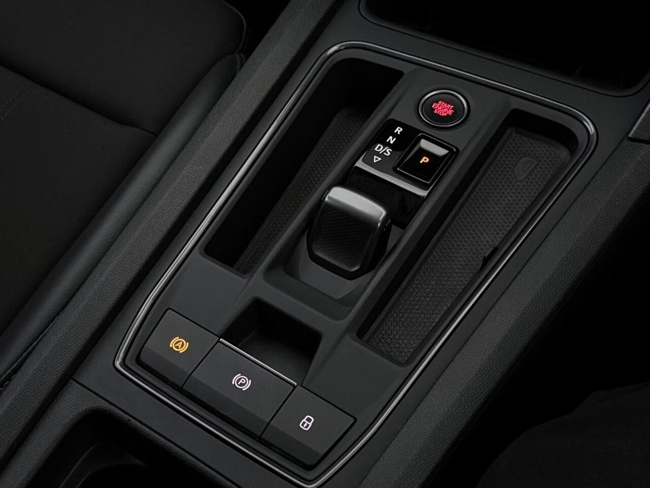 CUPRA Formentor thumbnail Misc Controls