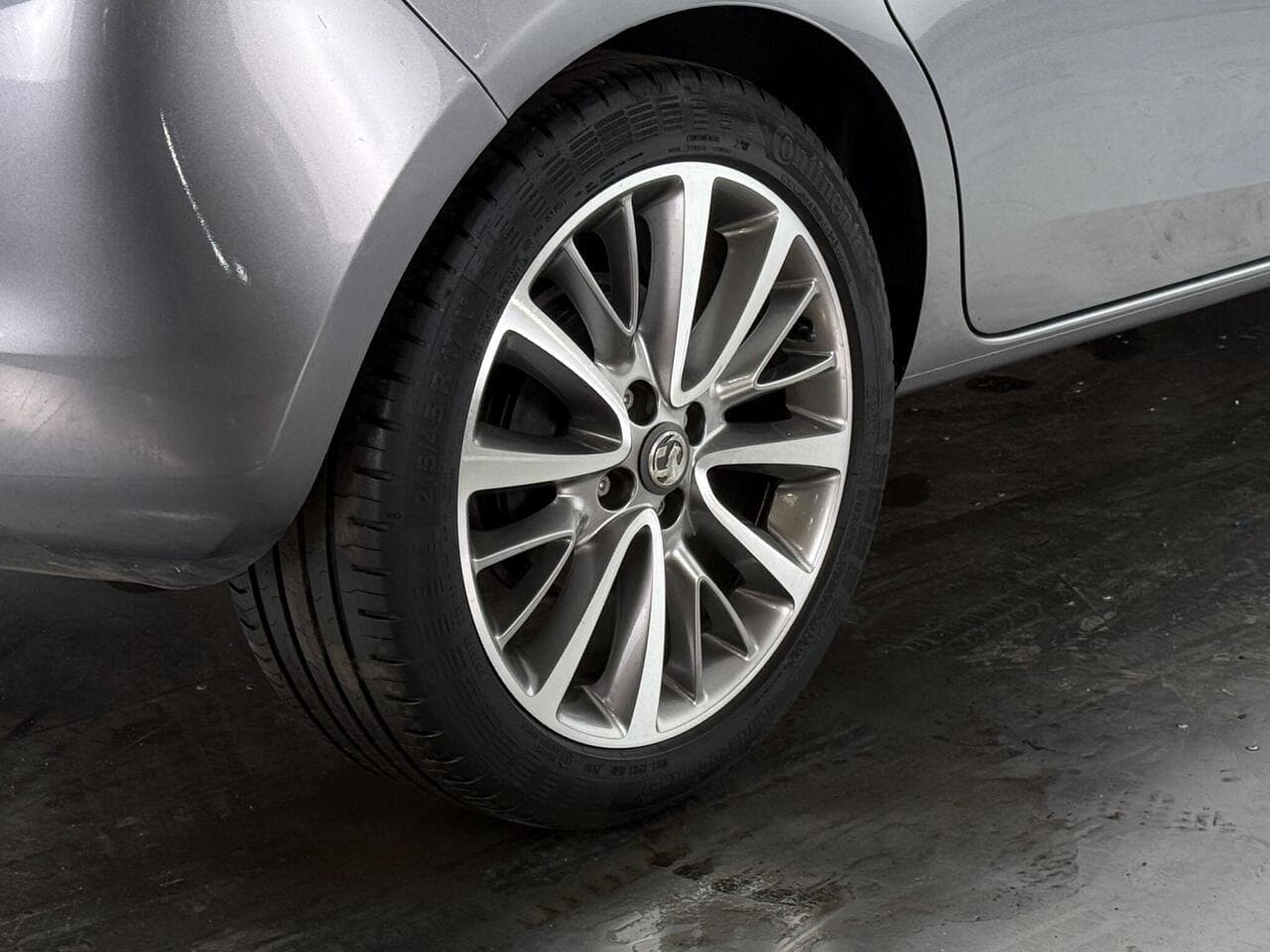 Vauxhall Corsa thumbnail Wheel