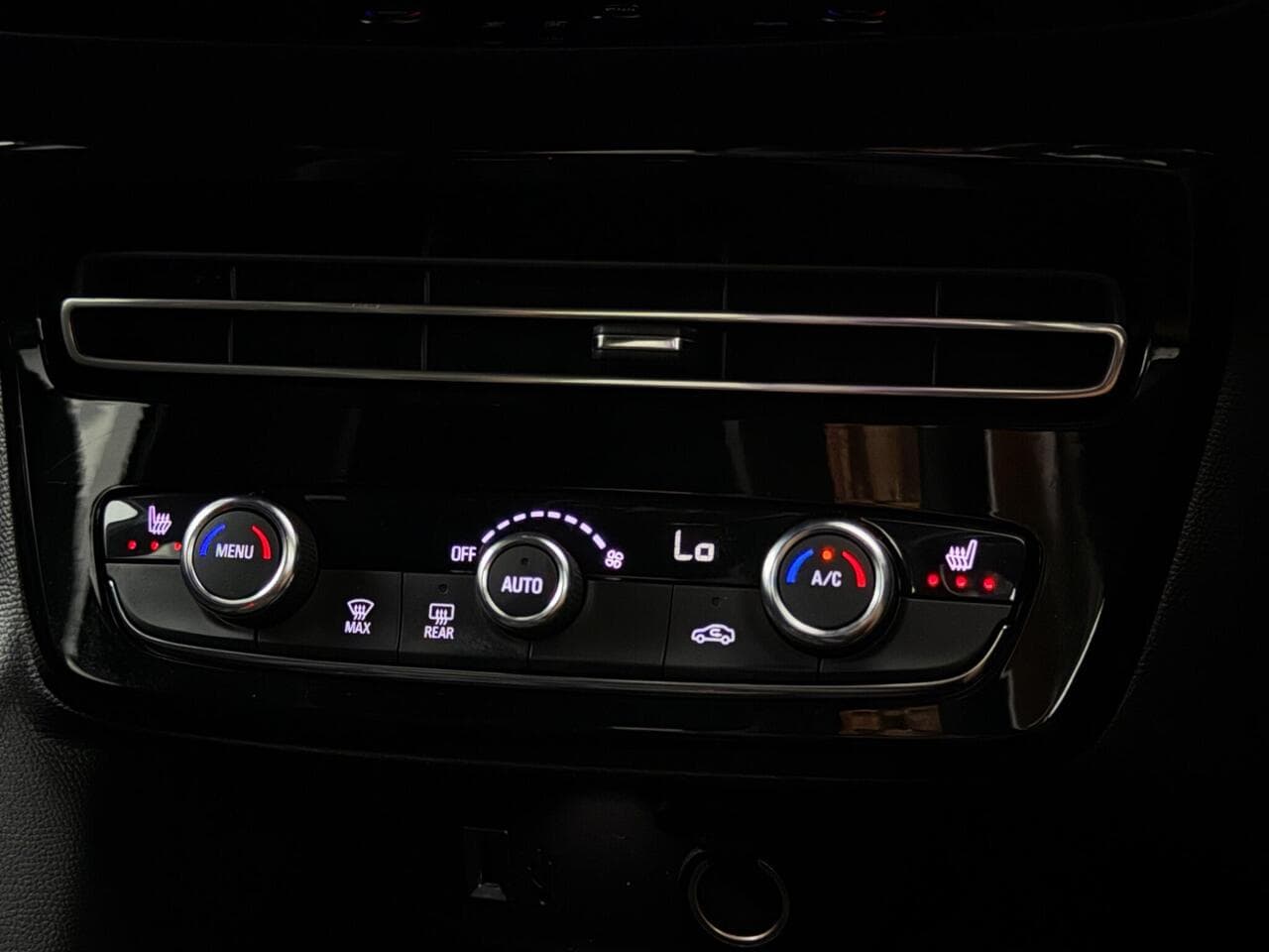 Vauxhall Mokka thumbnail Misc Controls