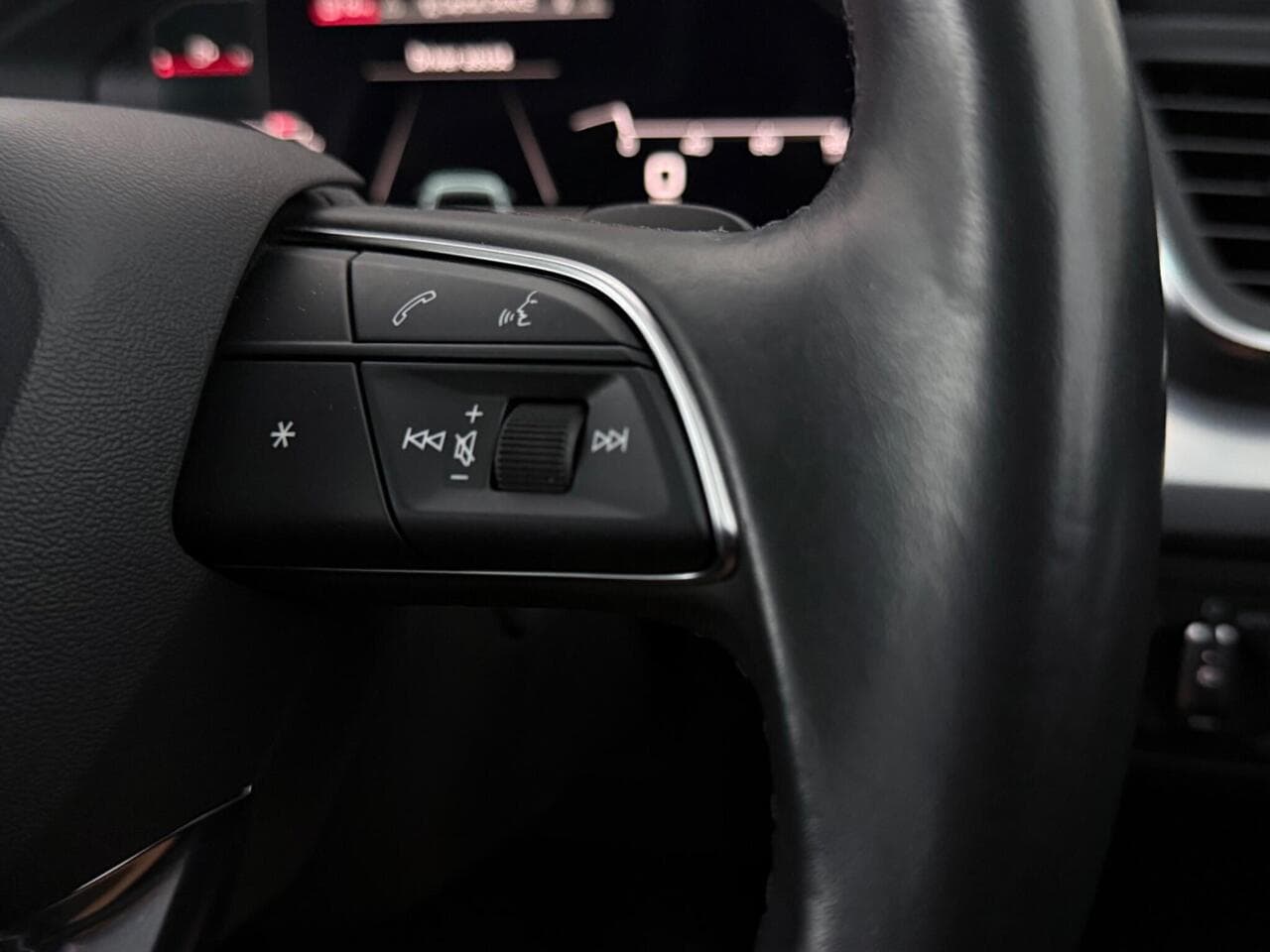 Audi Q5 thumbnail Misc Controls