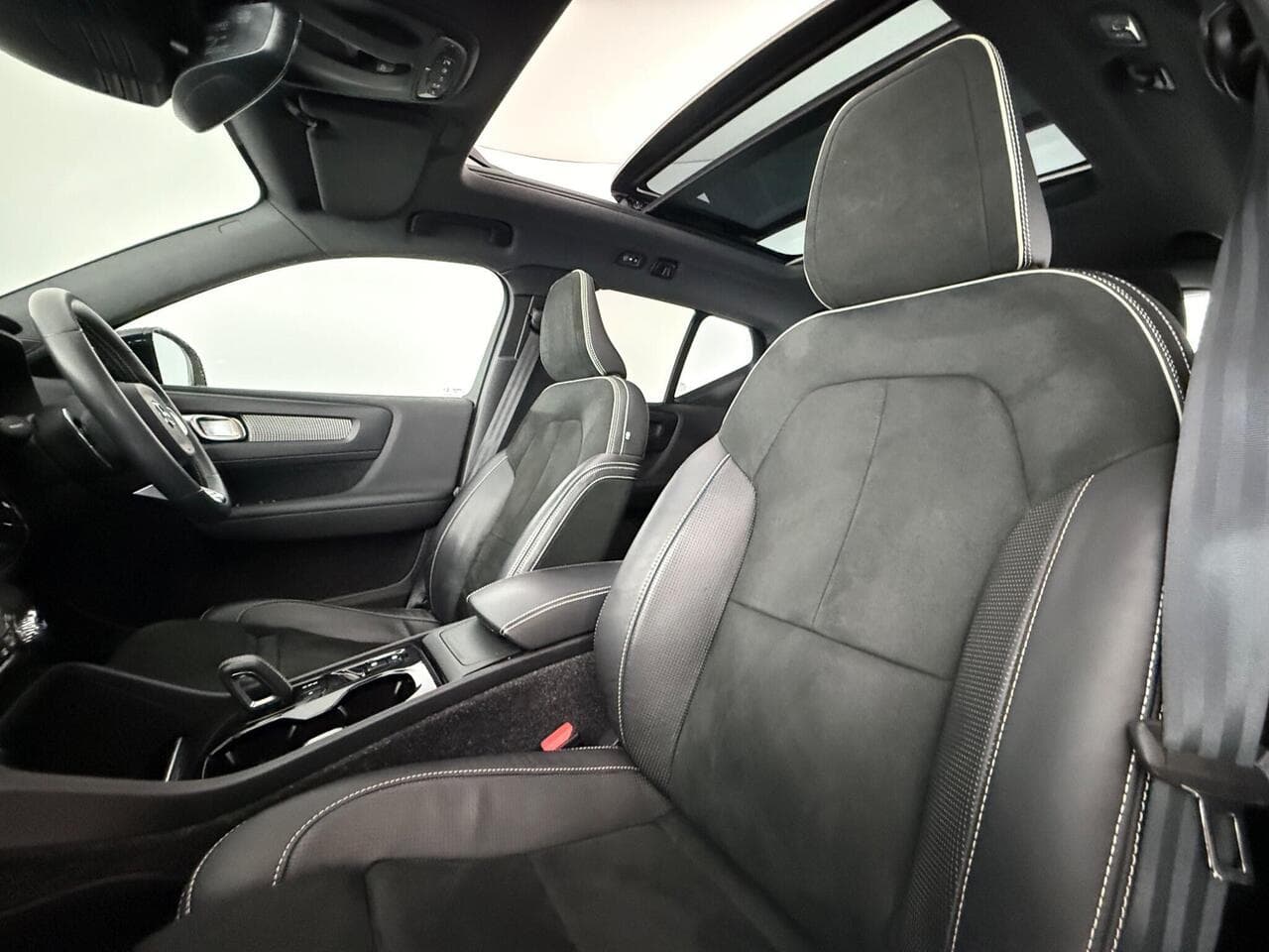 Volvo XC40 thumbnail Seat Front Passenger