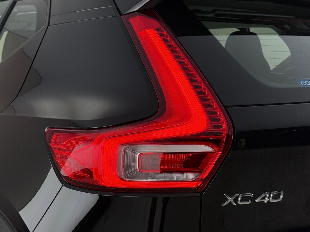 Volvo XC40 thumbnail Lights Rear
