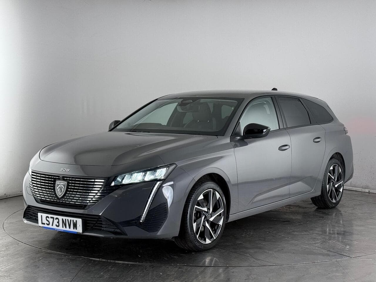 Peugeot 308 SW thumbnail Front Left