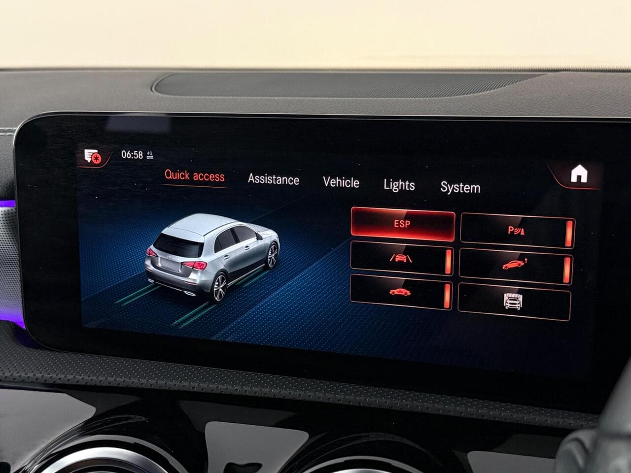 Mercedes-Benz A Class thumbnail Infotainment System