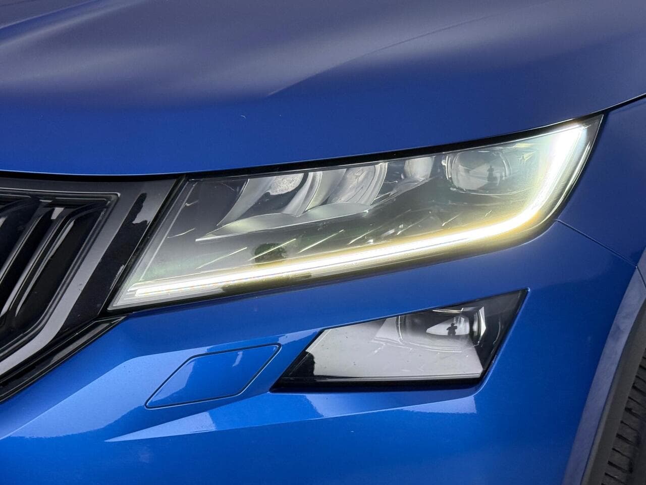 Skoda Kodiaq thumbnail Lights Front