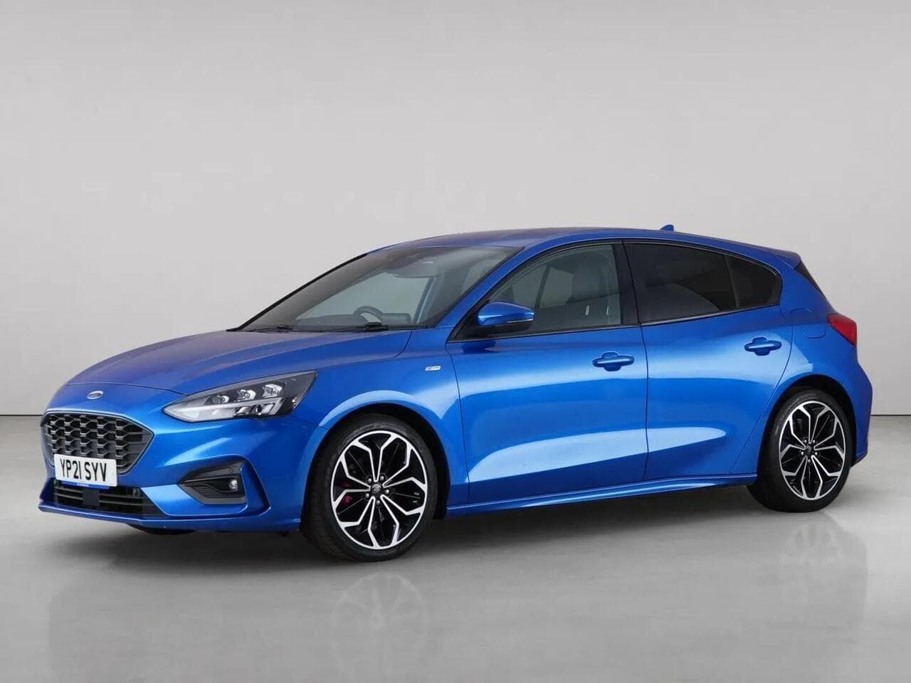 Ford Focus thumbnail Front Left