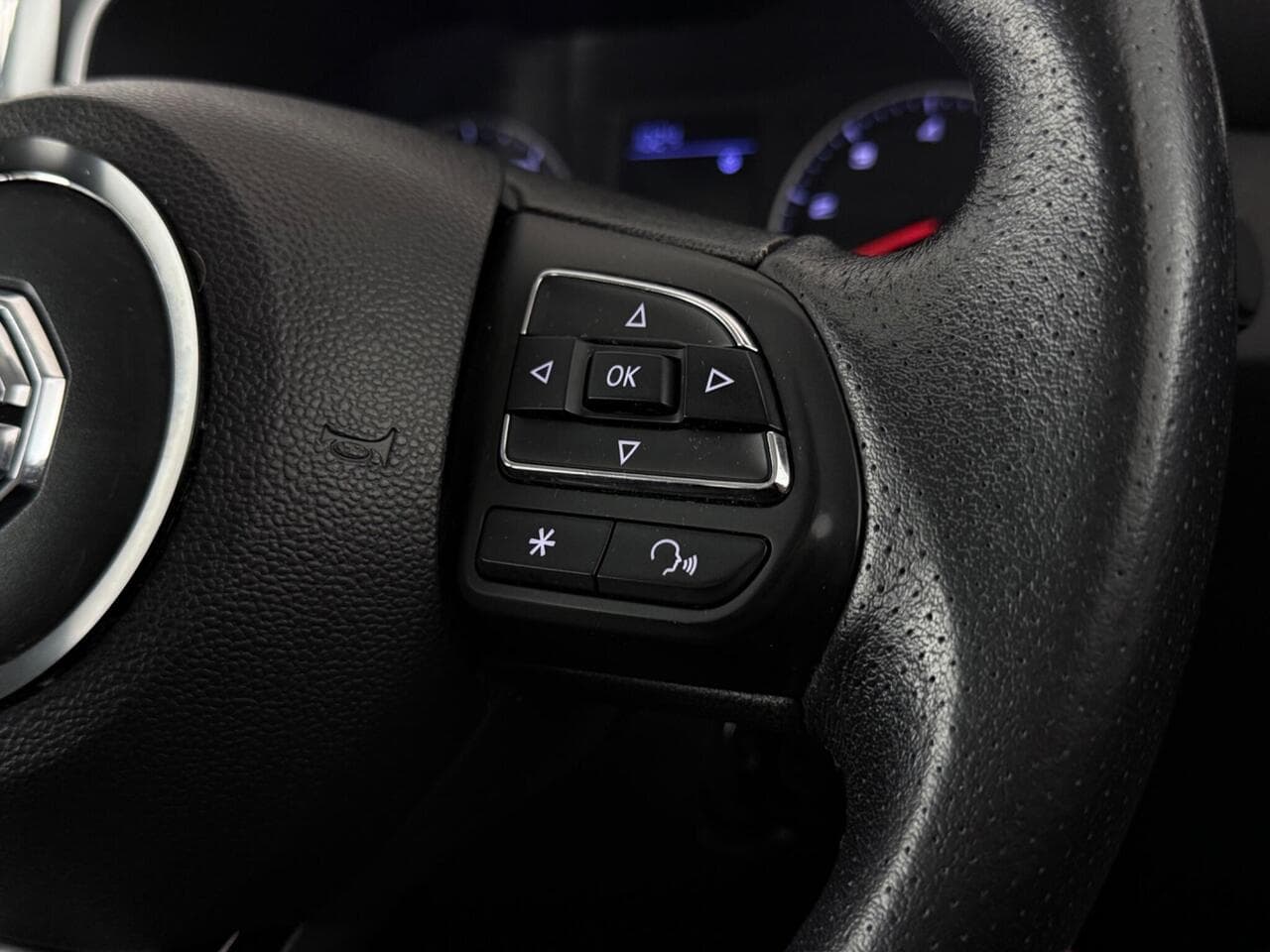 MG MG ZS thumbnail Misc Controls