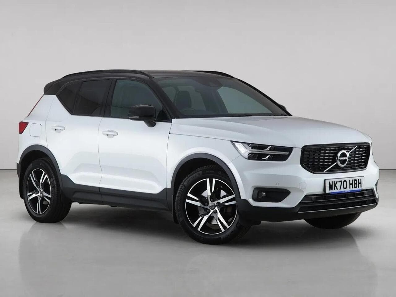 Volvo XC40 - Volvo XC40 2.0 B4 MHEV R-Design Auto Euro 6 (s/s) 5dr