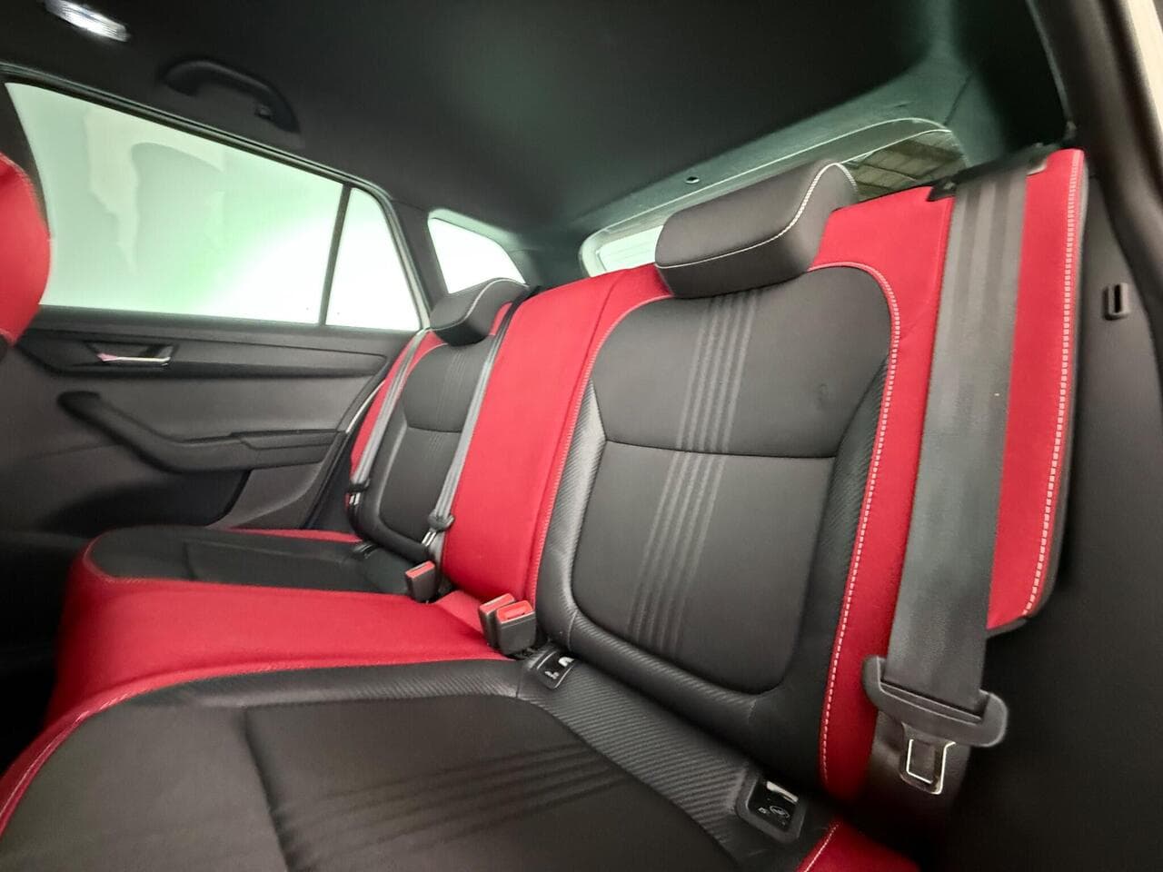 Skoda Fabia thumbnail Seats Rear