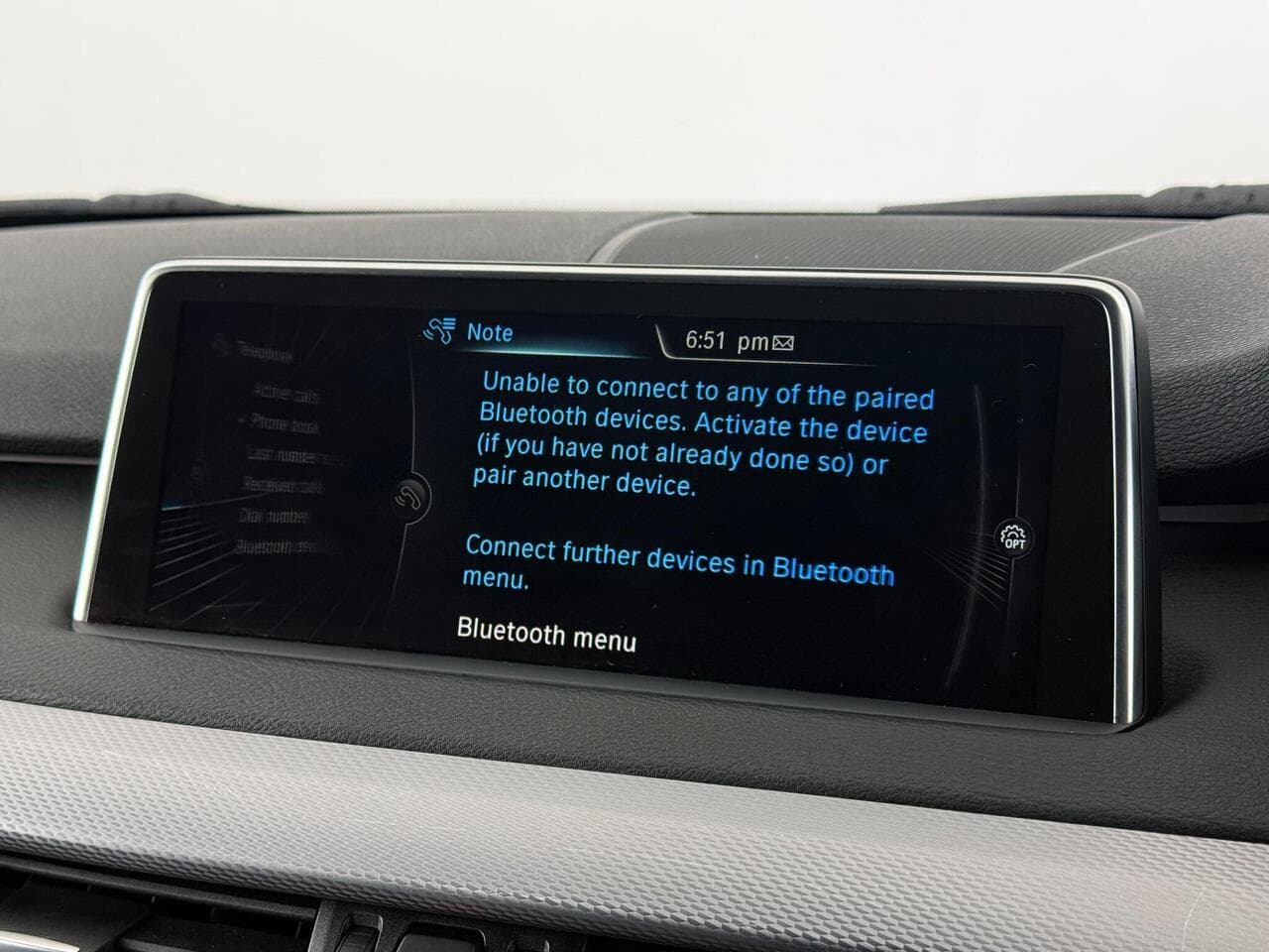 BMW X5 thumbnail Infotainment System