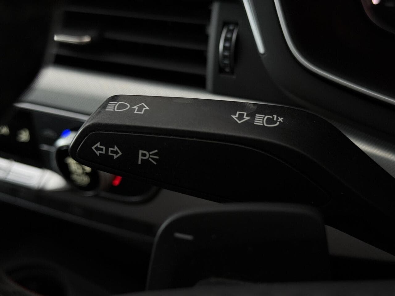 Audi A4 Avant thumbnail Misc Controls