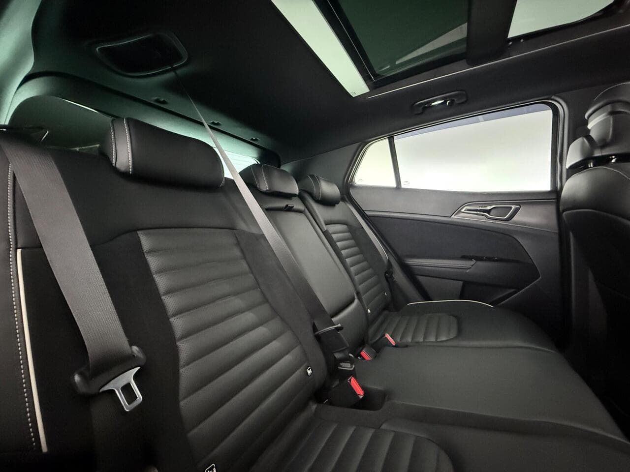 Kia Sportage thumbnail Seats Rear
