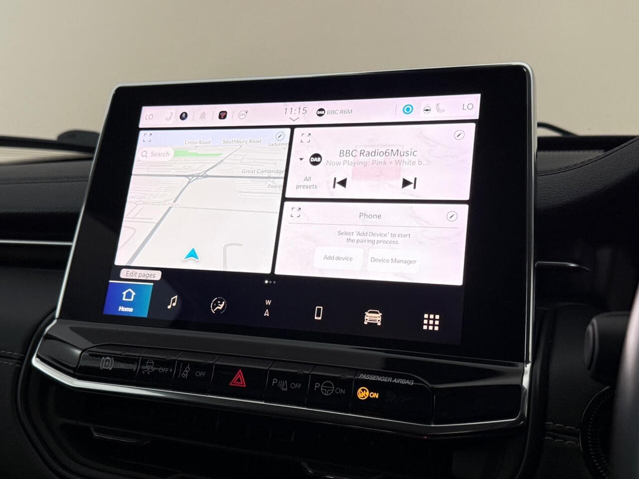 Jeep Compass thumbnail Infotainment System