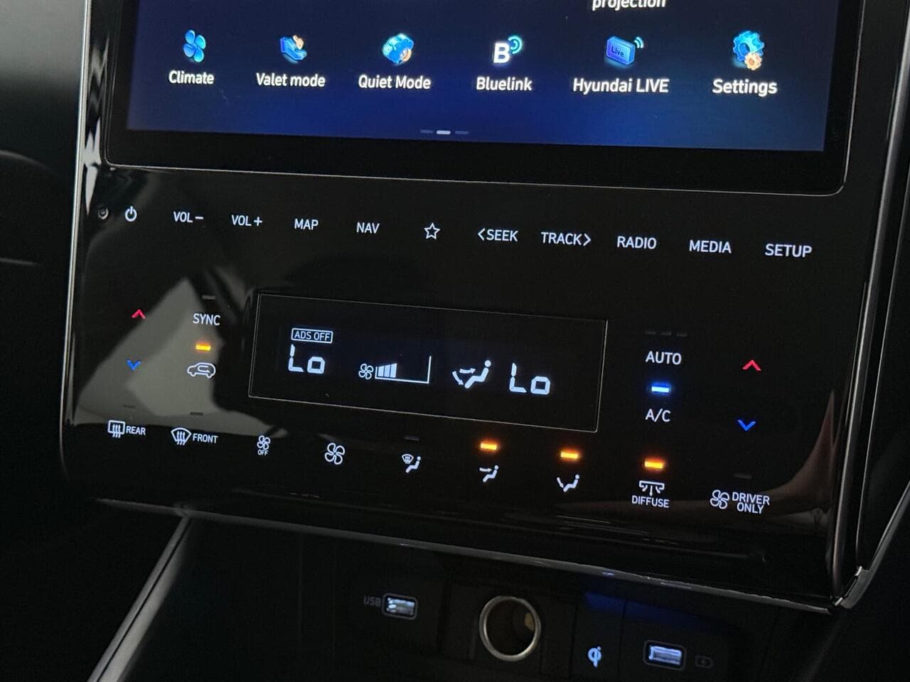 Hyundai TUCSON thumbnail Infotainment System