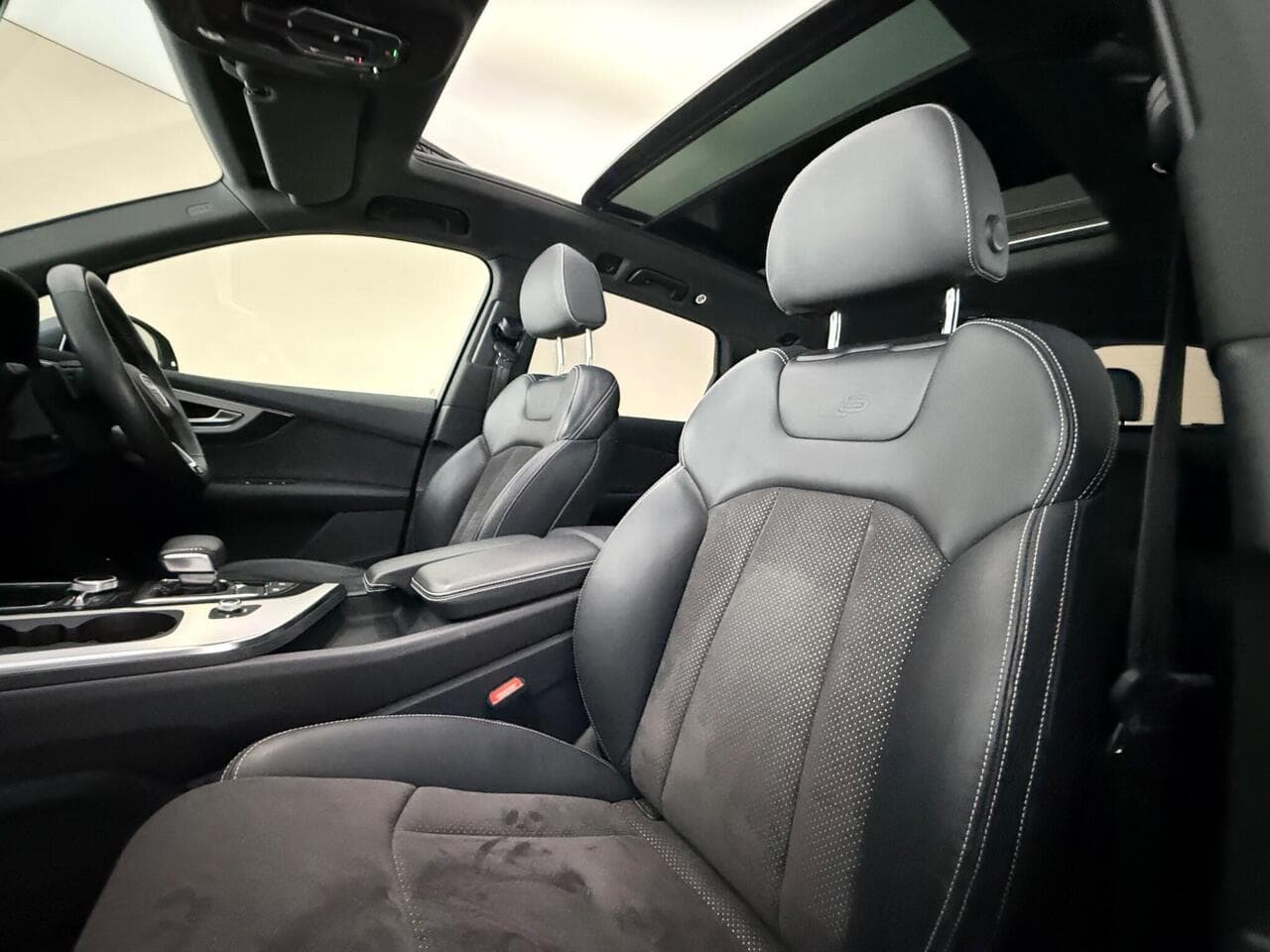 Audi Q7 thumbnail Seat Front Passenger