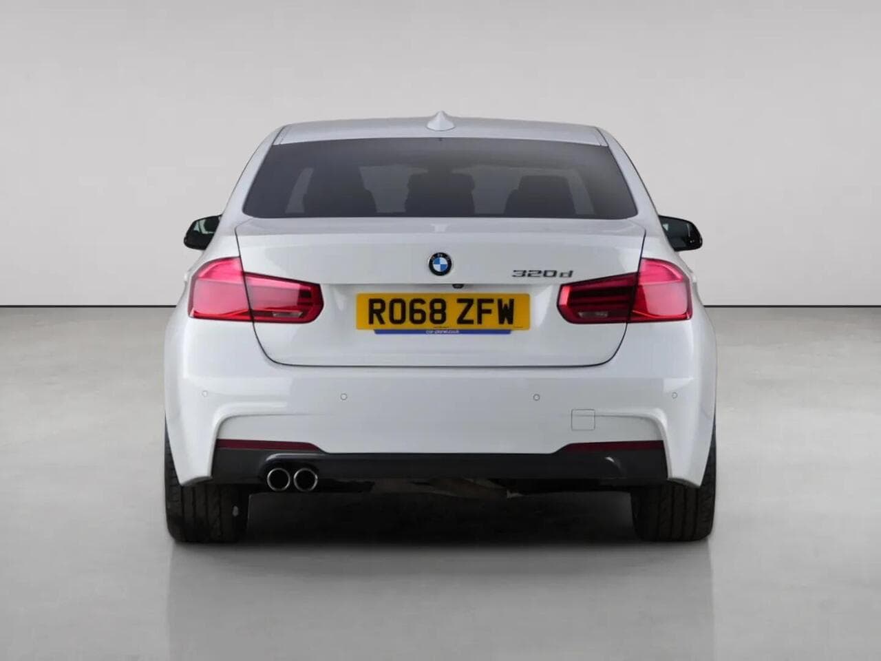 BMW 3 Series thumbnail Rear
