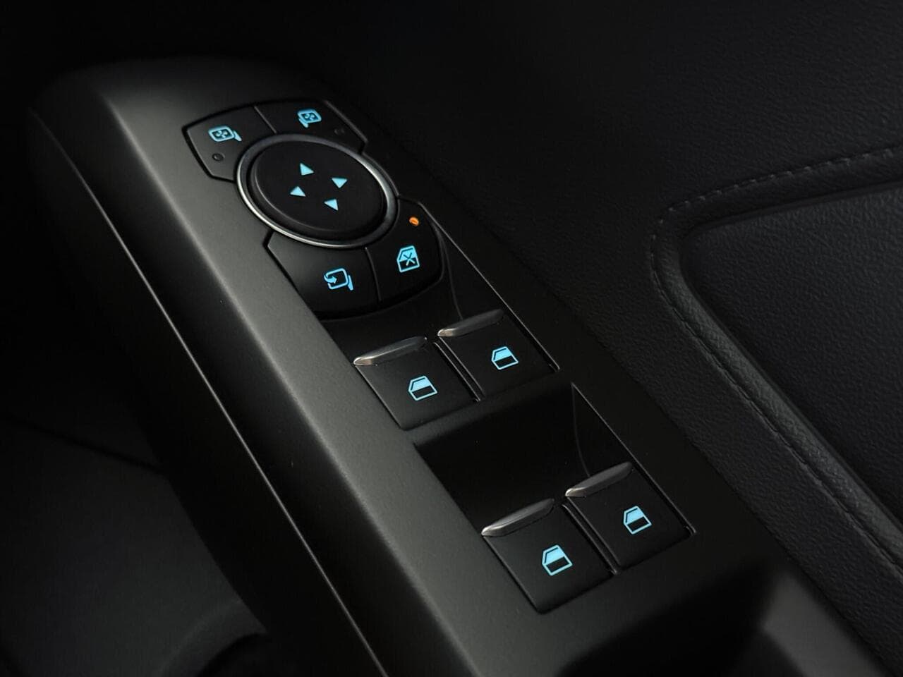 Ford Focus thumbnail Misc Controls
