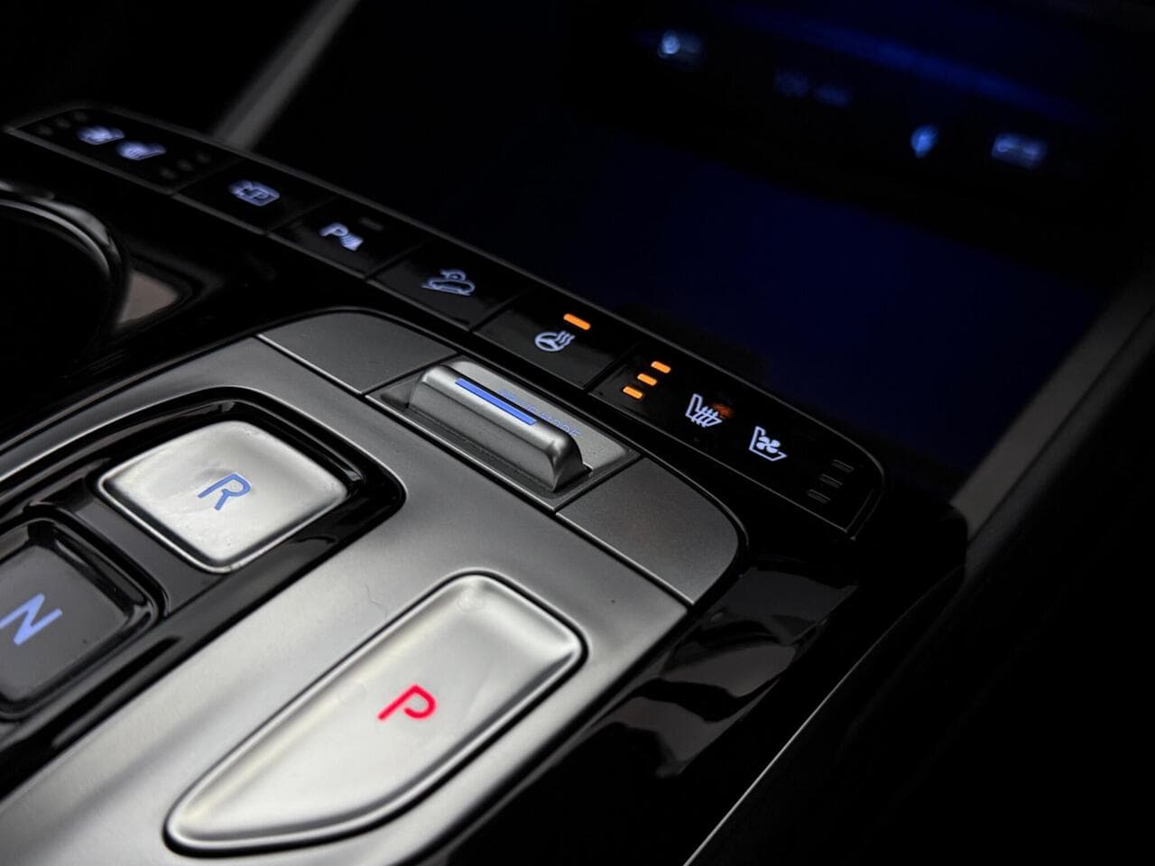 Hyundai TUCSON thumbnail Misc Controls