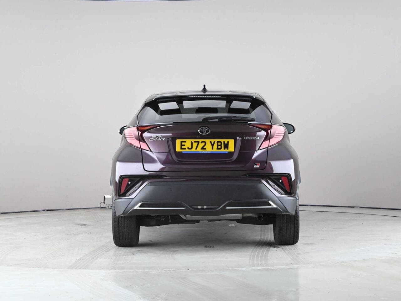 Toyota C-HR thumbnail Rear