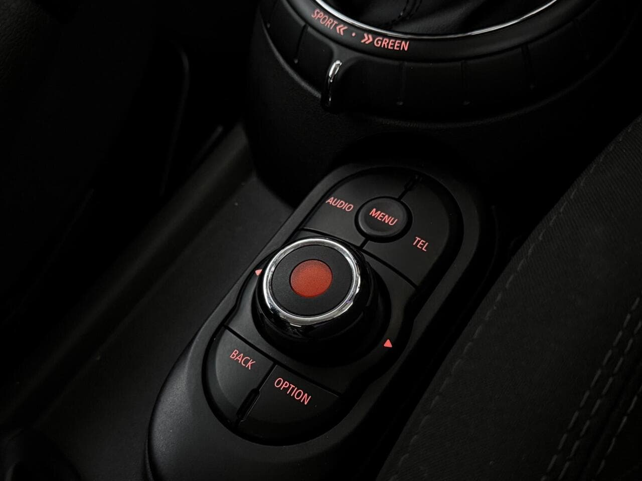 MINI Hatch thumbnail Interior Front