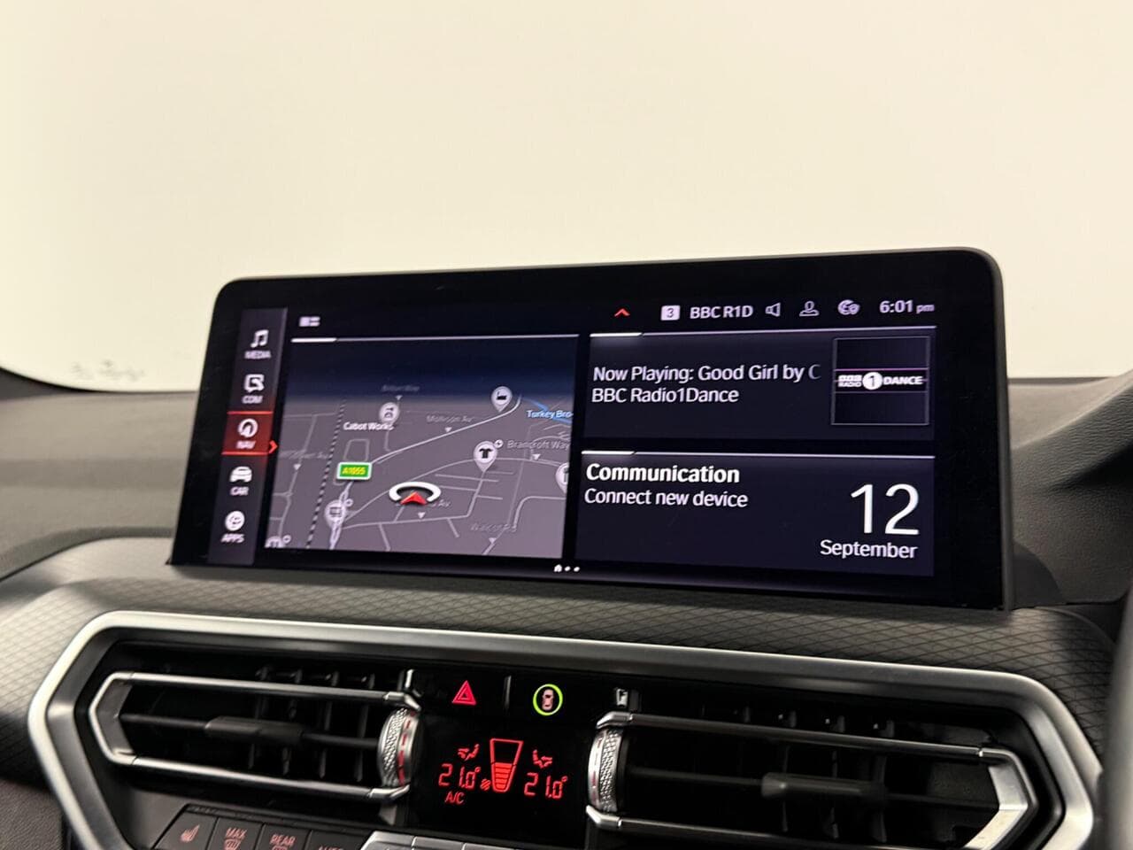 BMW X3 thumbnail Infotainment System