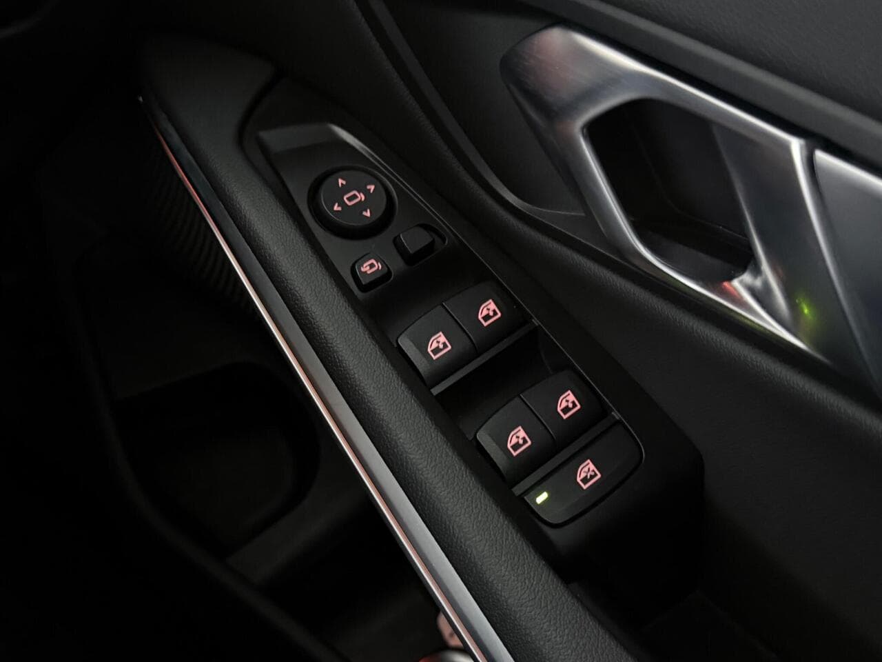 BMW 3 Series thumbnail Misc Controls