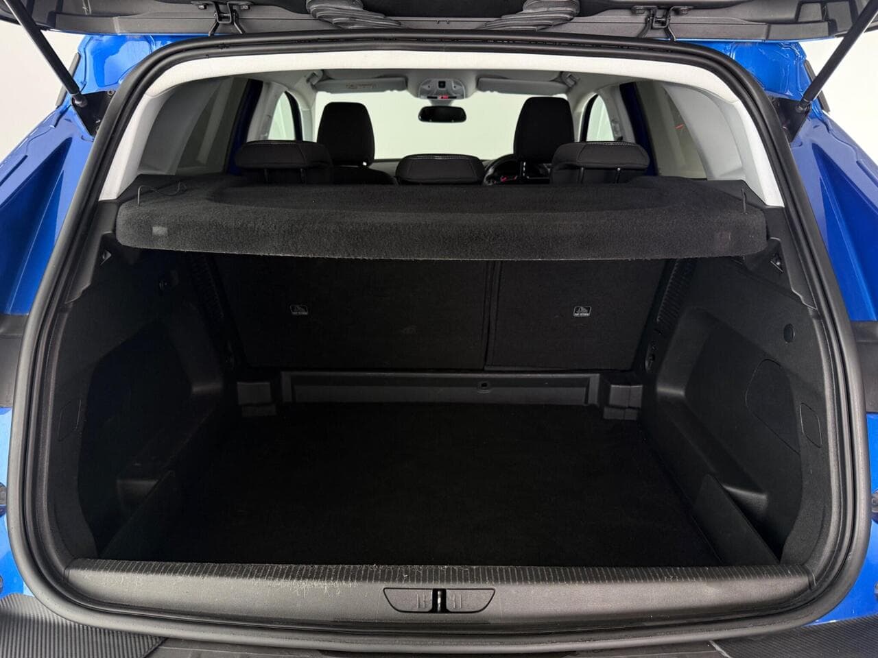 Vauxhall Grandland X thumbnail Boot