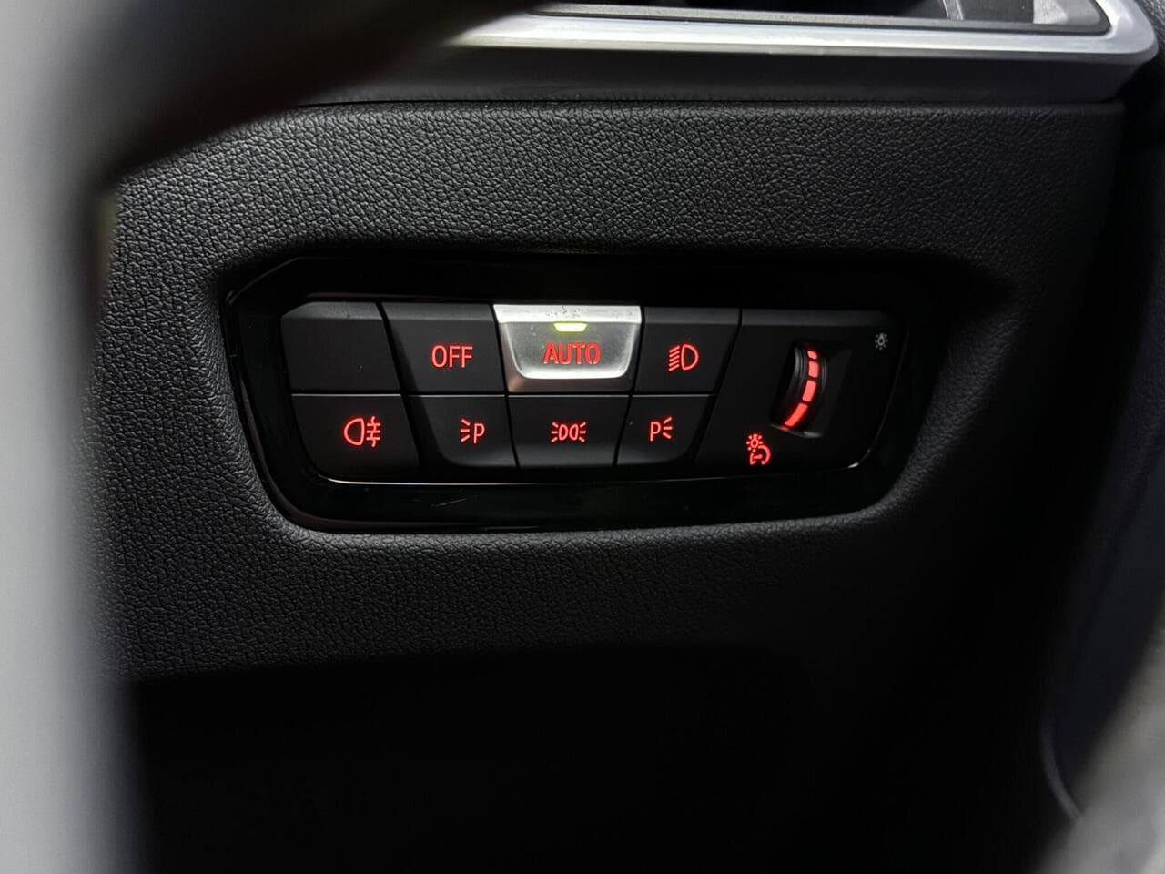 BMW 2 Series thumbnail Misc Controls