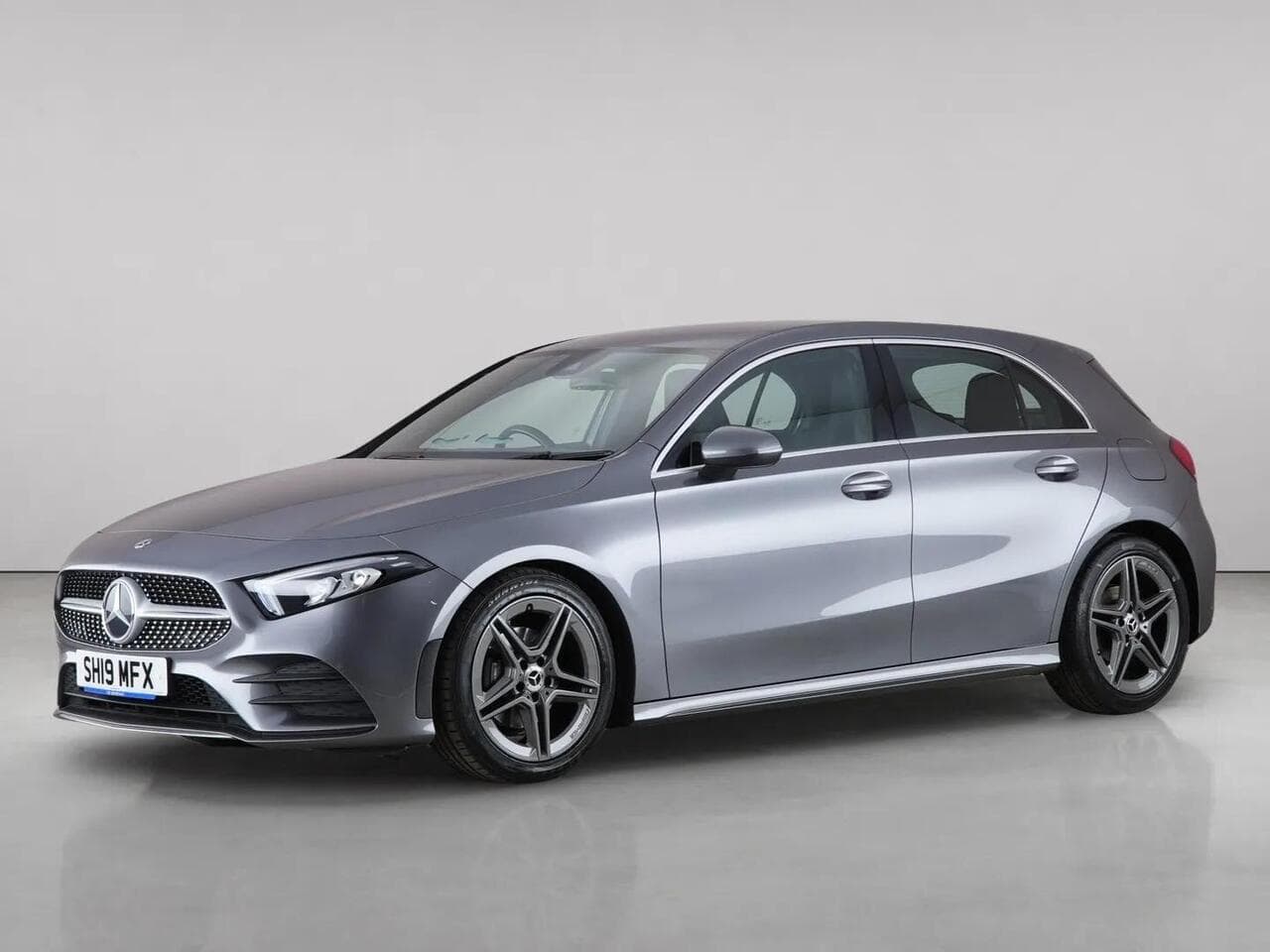 Mercedes-Benz A Class thumbnail Front Left