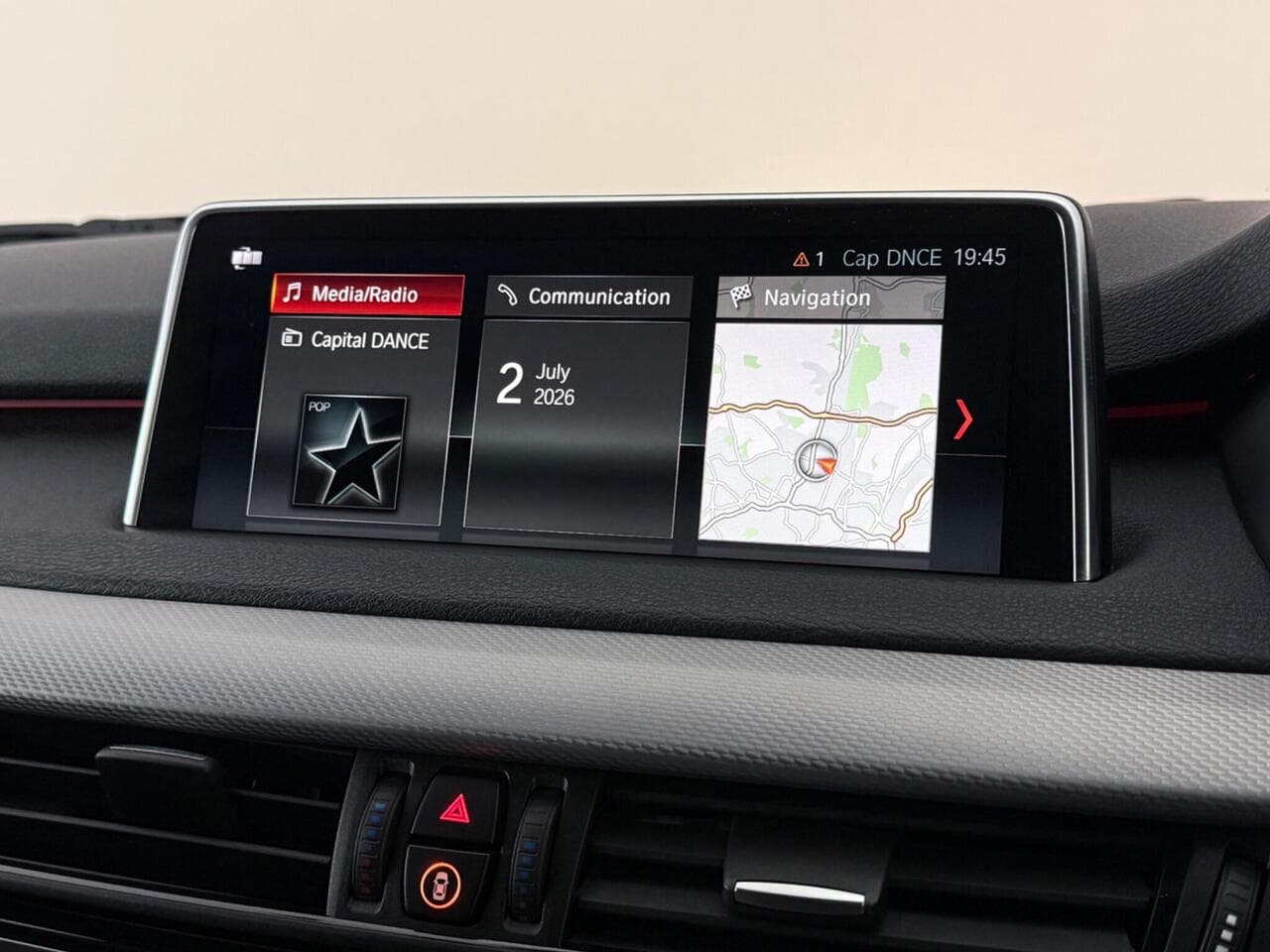BMW X5 thumbnail Infotainment System